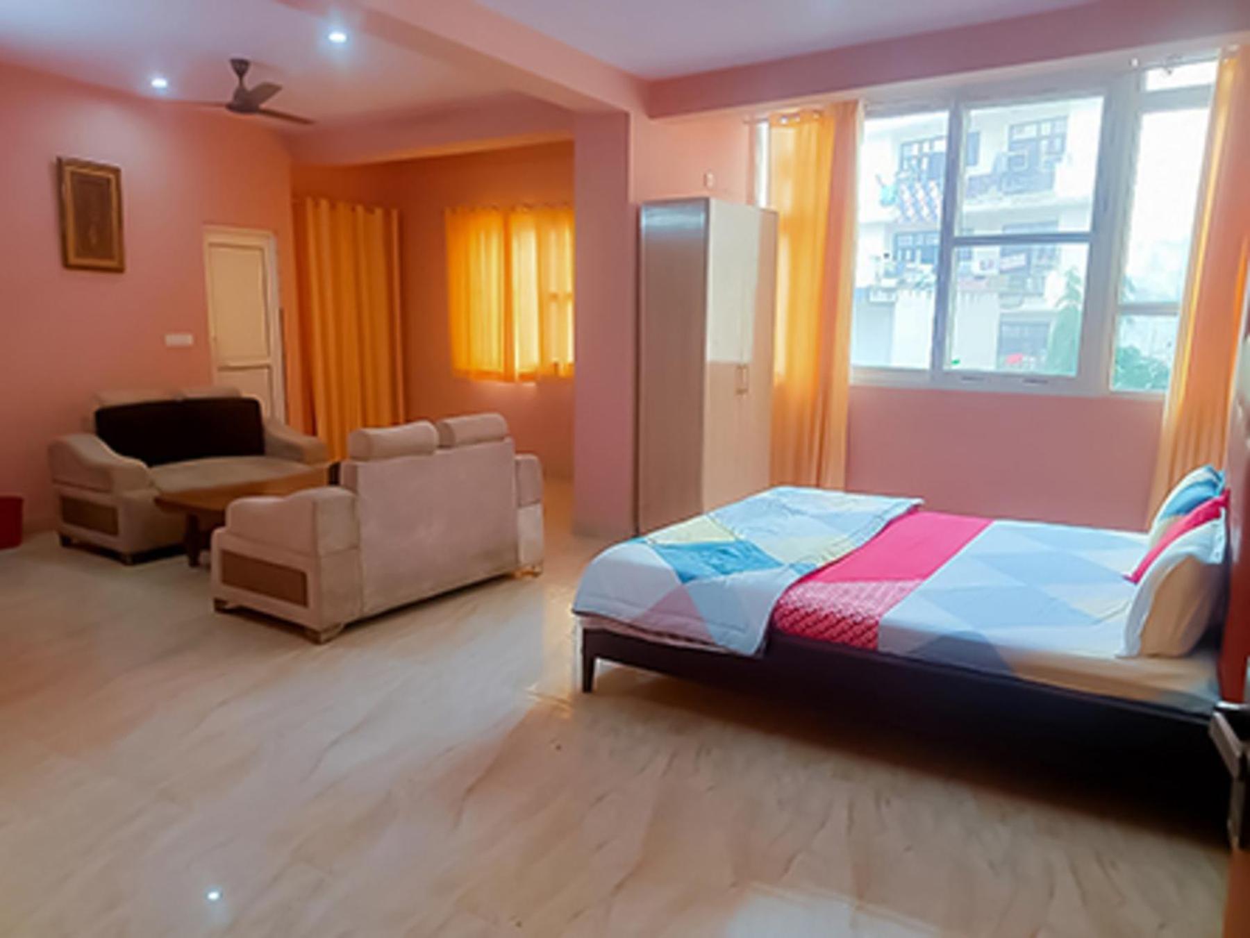 In Dwarka 8 Sec 3*