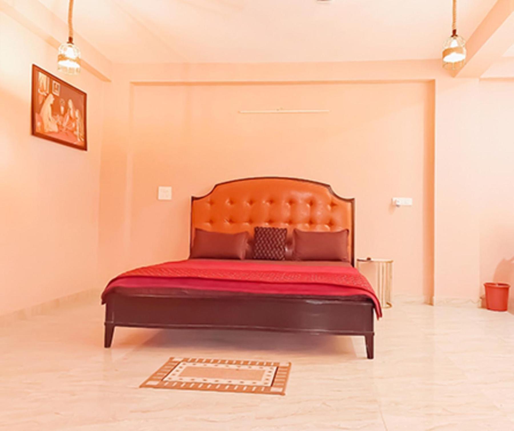 Hotel In Dwarka 8 Sec 3*