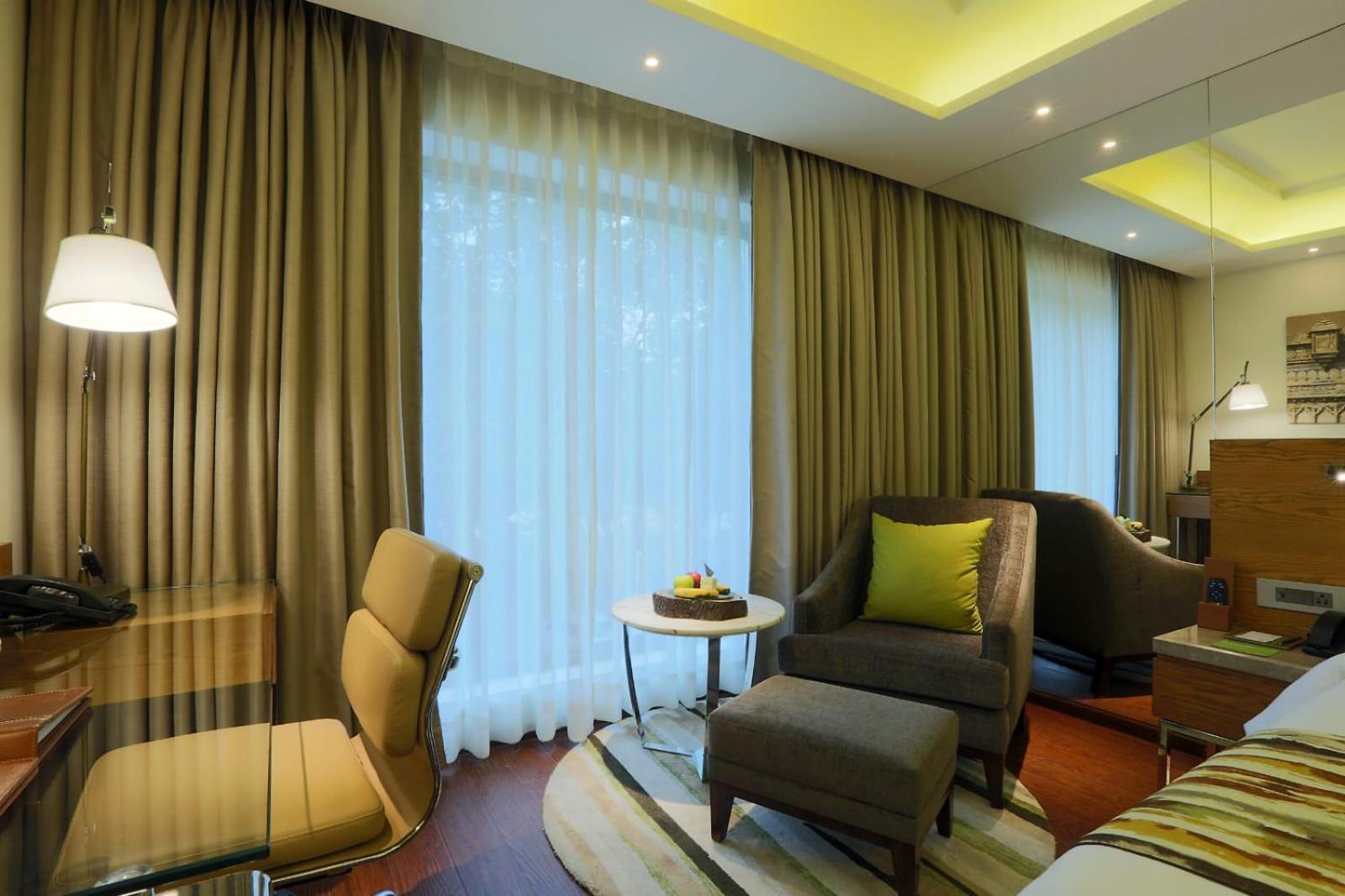 Oxmo Delhi Airport Hotel