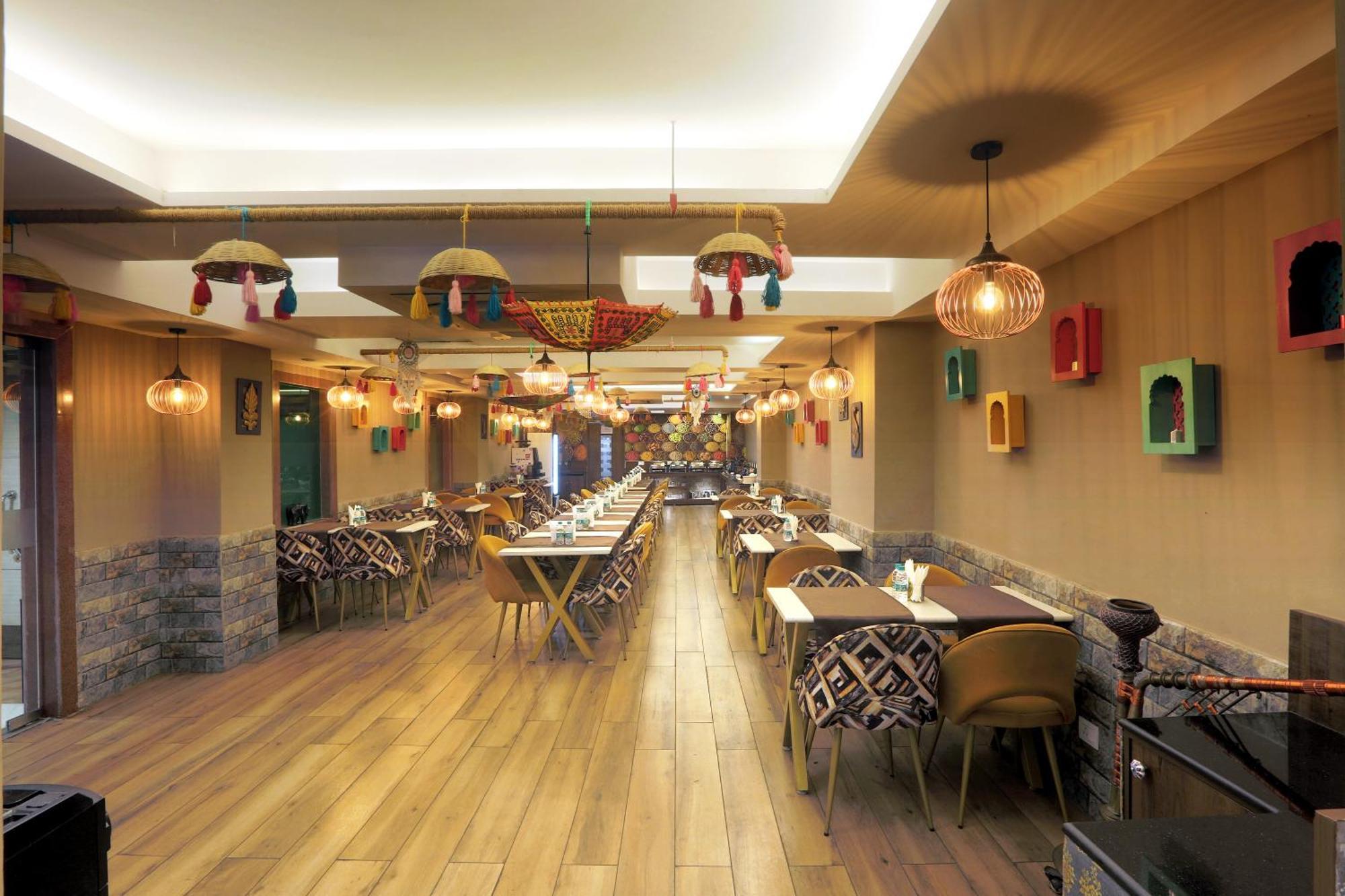 Oxmo Delhi Airport Hotel