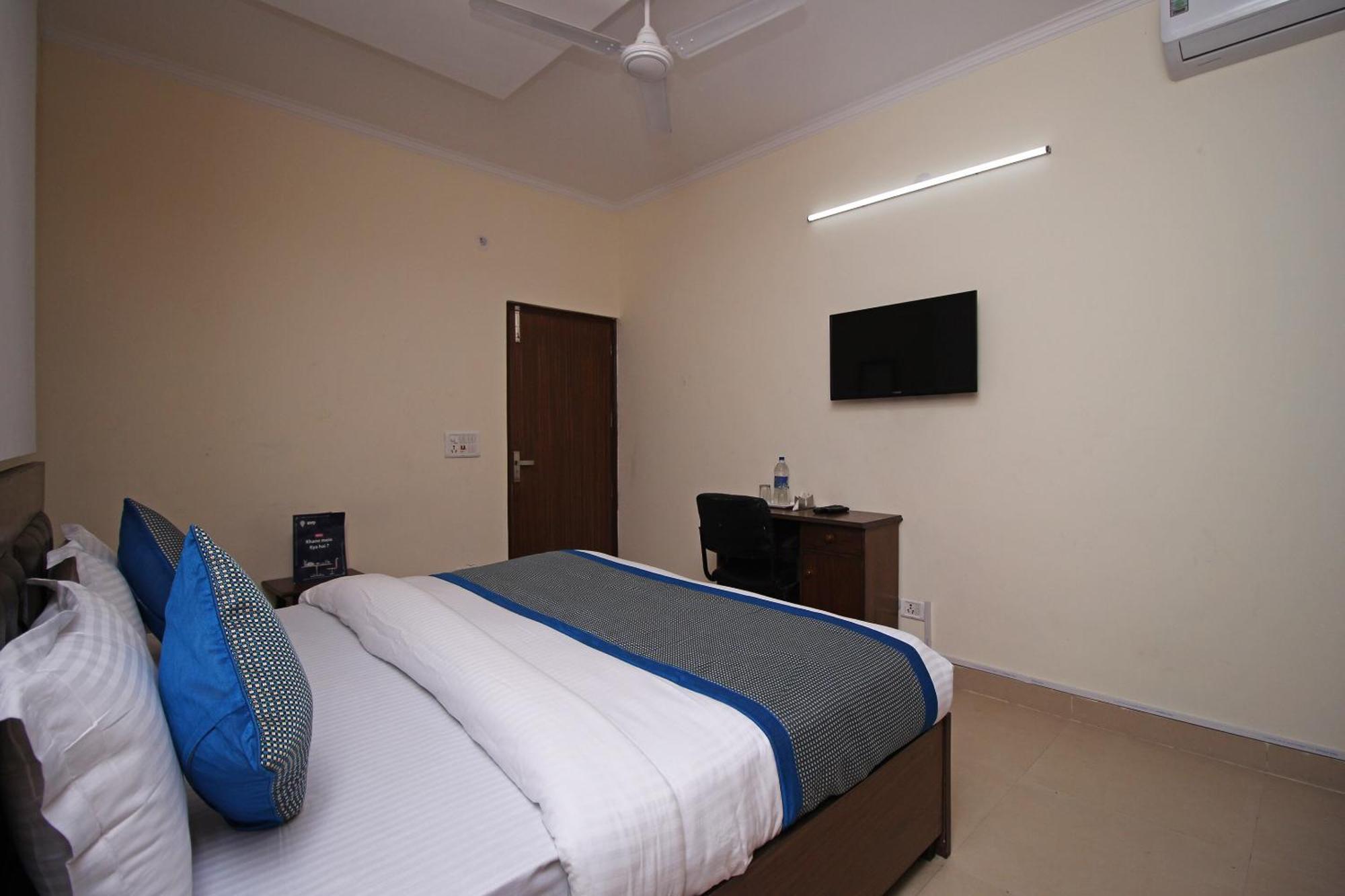 Hotel O Surya Palace New Delhi