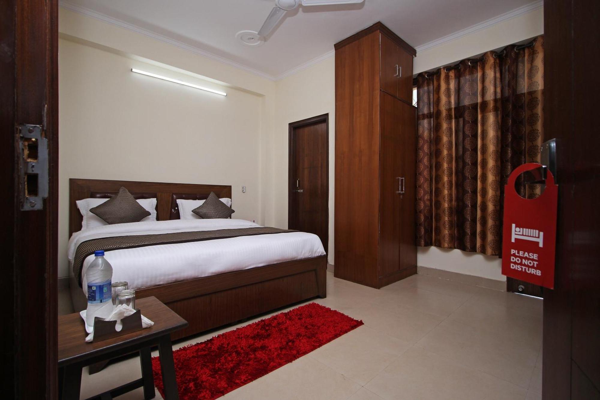 Hotel O Surya Palace New Delhi