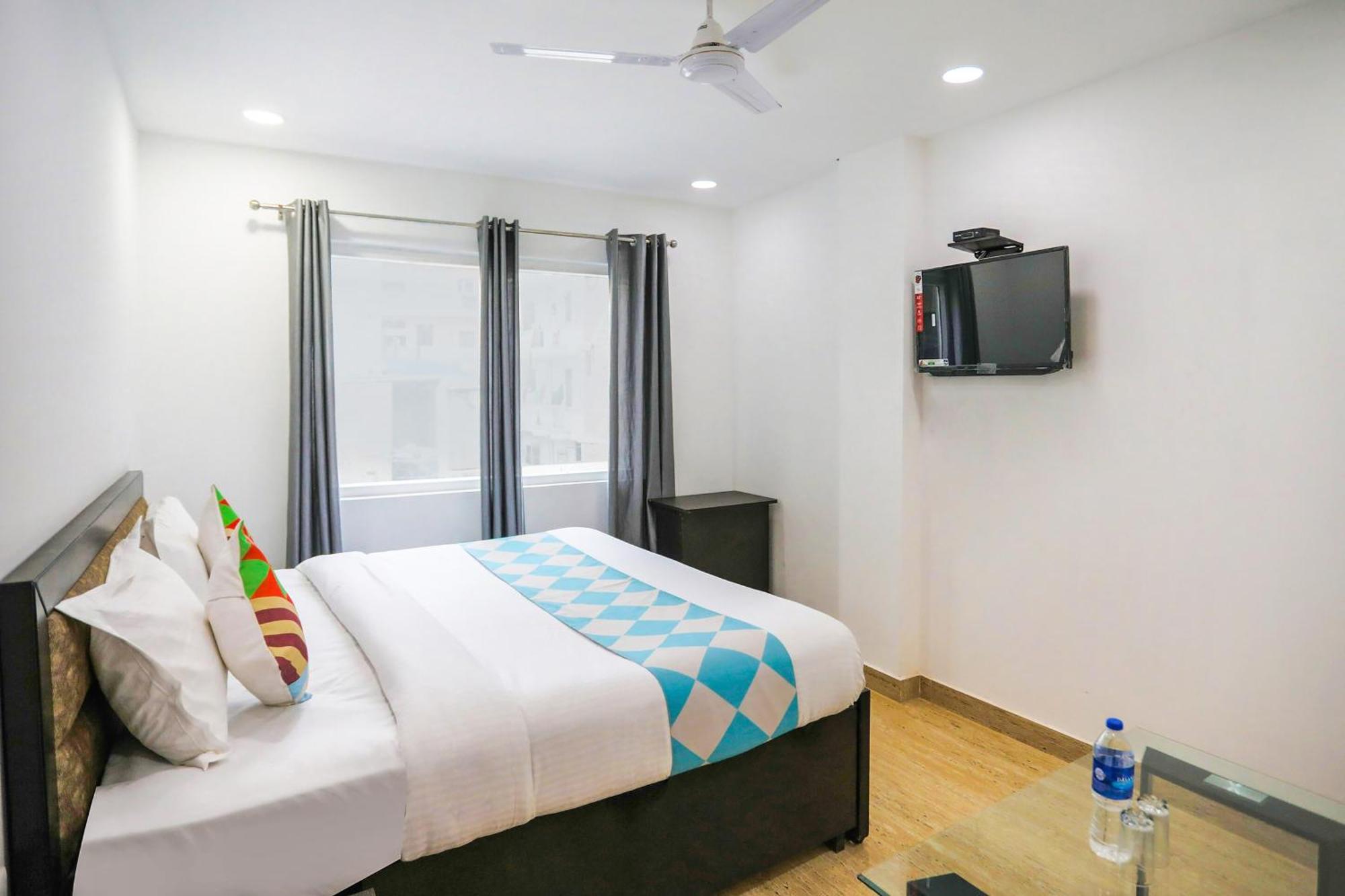 O The Premium New Delhi