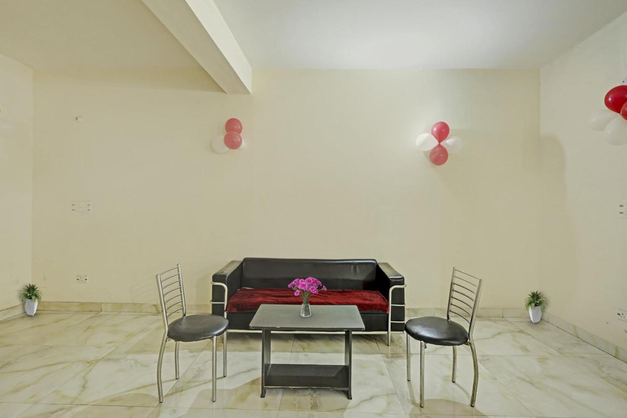 O A.k Palace Hotel 3*