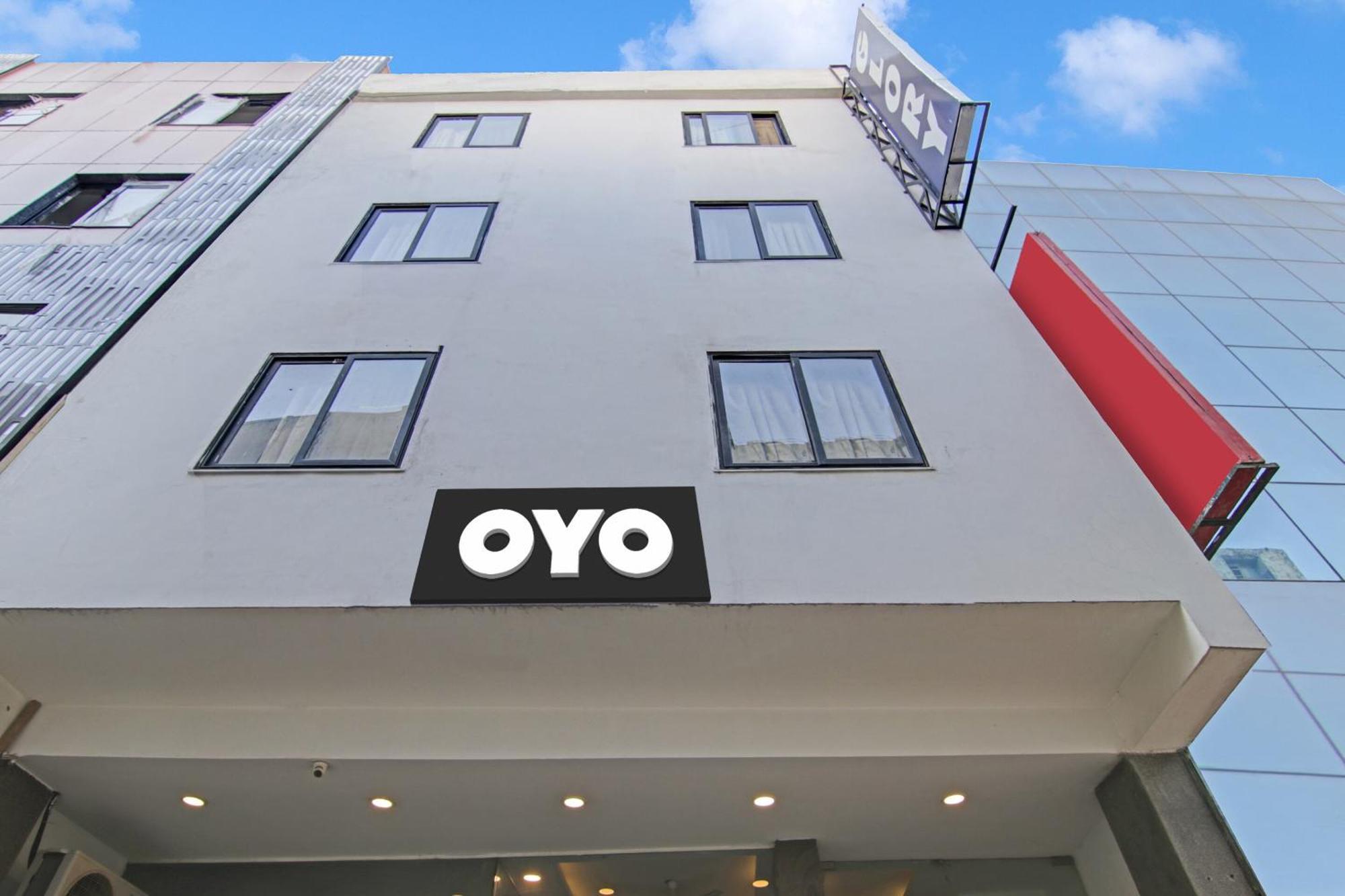 Hotel O Avi 4*