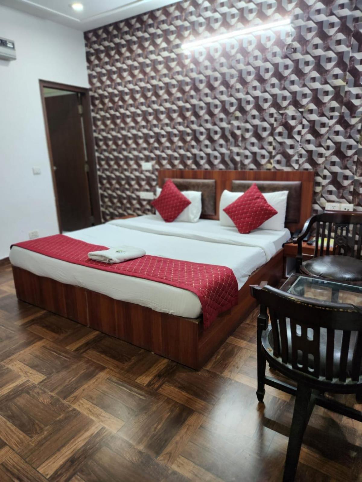 King Plaza Hotel 4*
