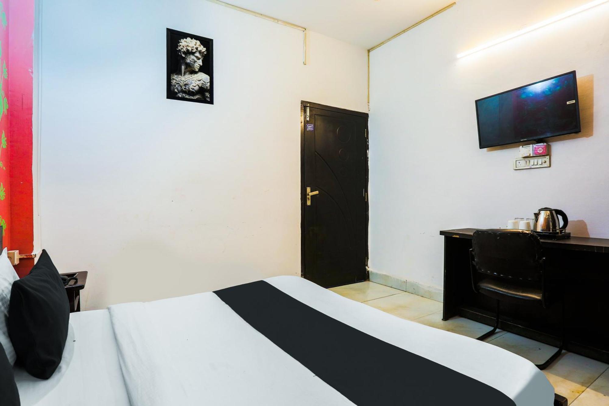 Hotel O Dwarka Sector 9 Formerly Silver Palace
