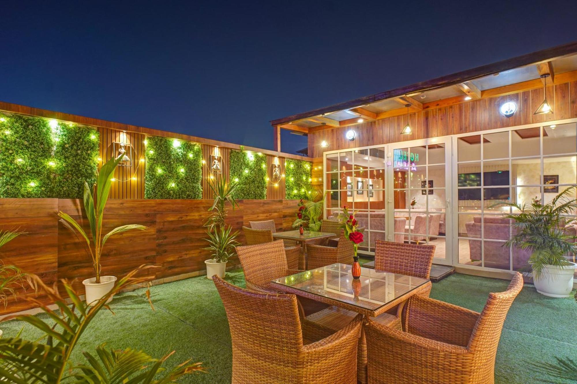 Gold Palace - 03 Mins Walk From Railway Station 3*