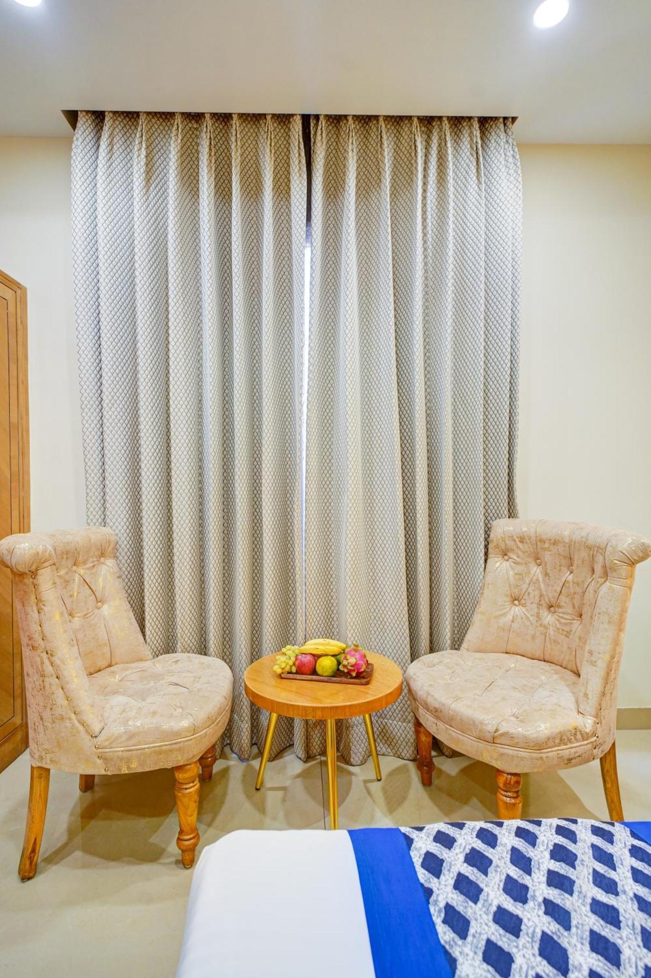 Guest house Gold Palace - 03 Mins Walk From Railway Station New Delhi