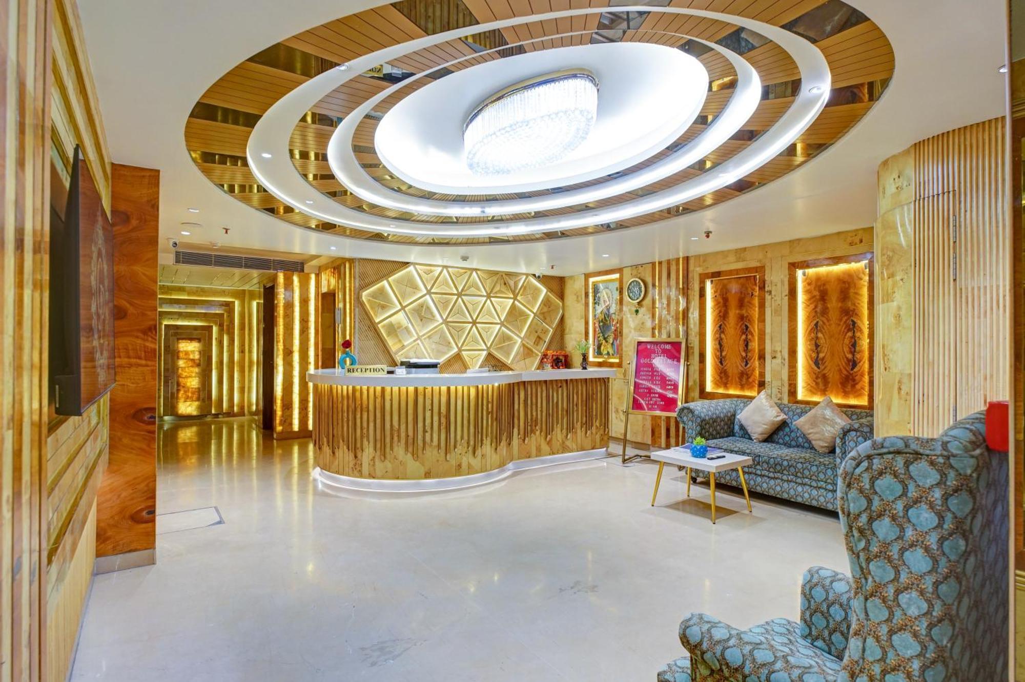 Gold Palace - 03 Mins Walk From Railway Station Guest house 3*