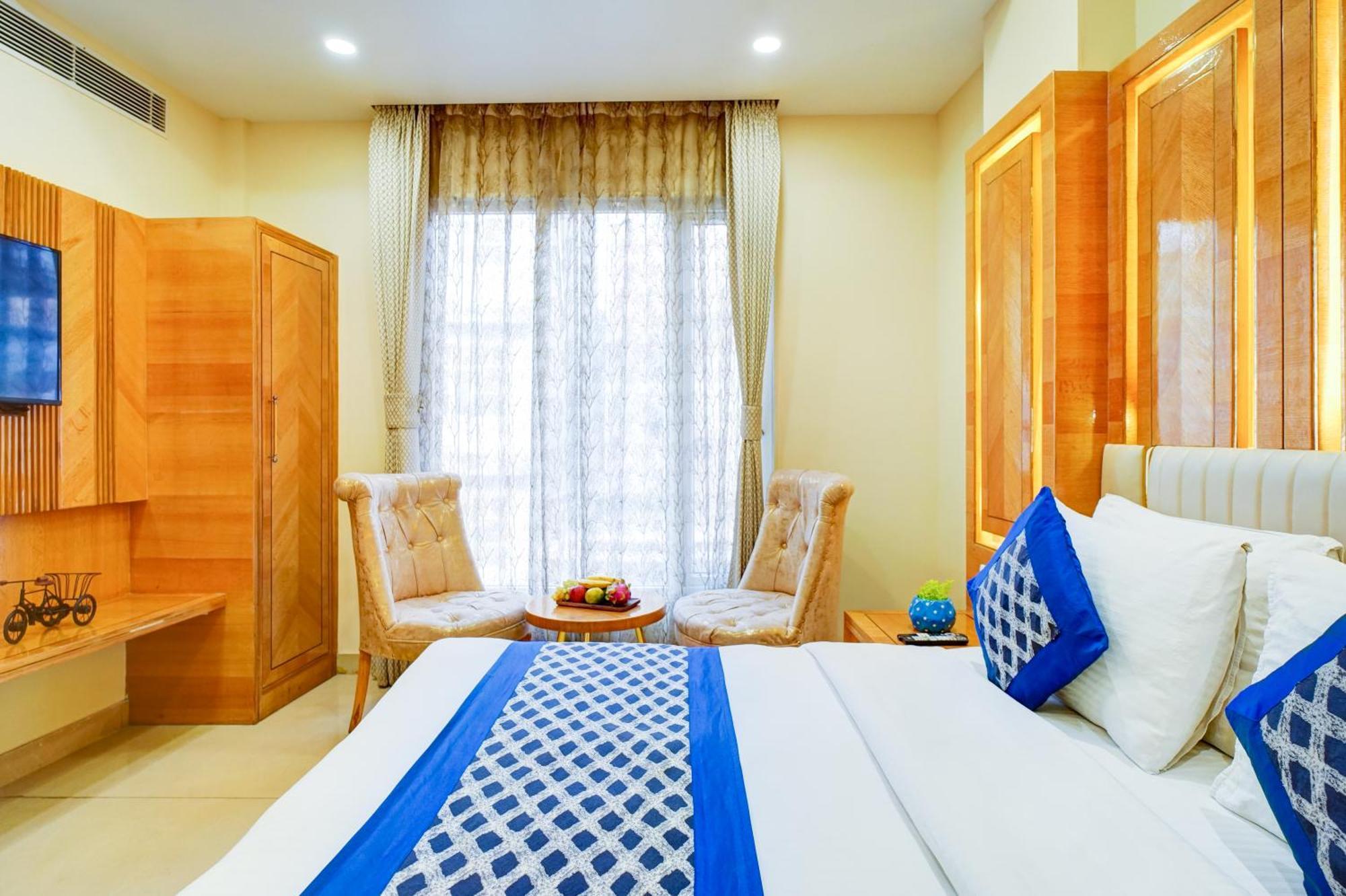 Gold Palace - 03 Mins Walk From Railway Station New Delhi