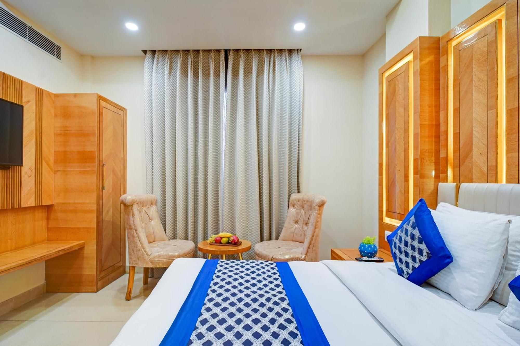 Gold Palace - 03 Mins Walk From Railway Station 3* New Delhi