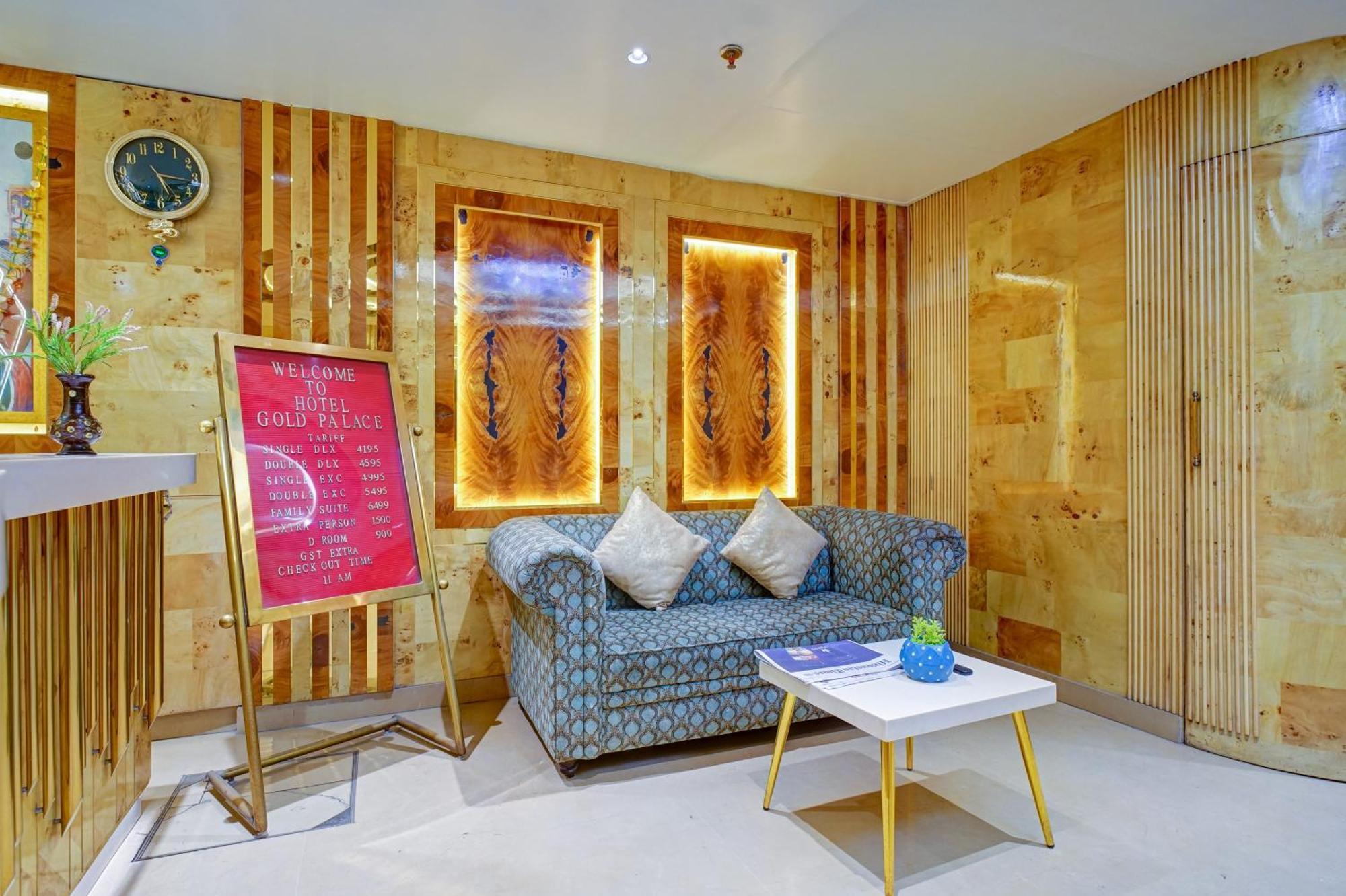 Gold Palace - 03 Mins Walk From Railway Station