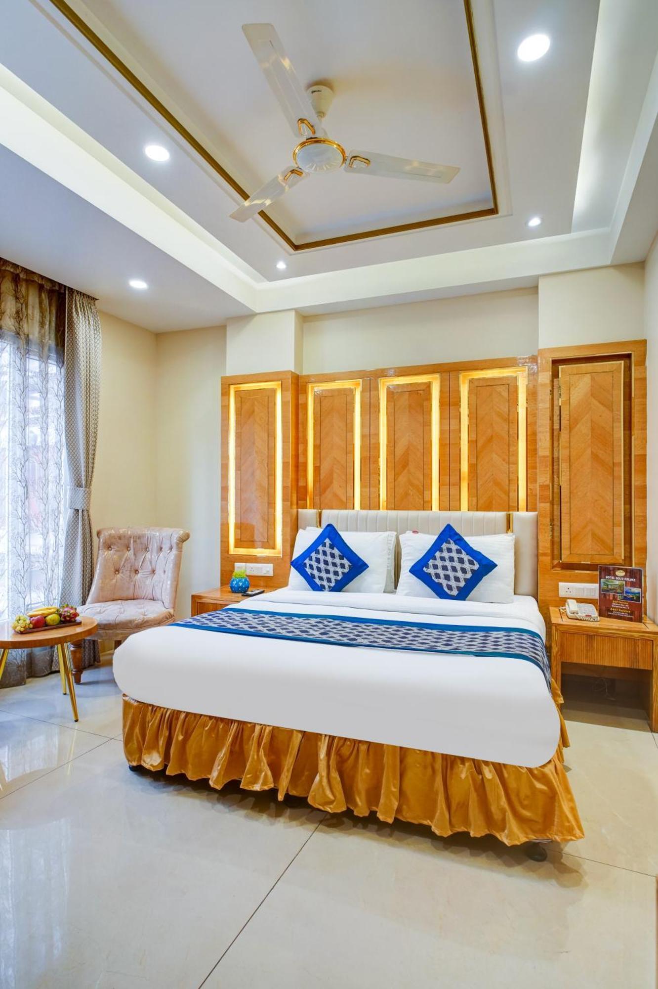 Gold Palace - 03 Mins Walk From Railway Station Guest house 3*