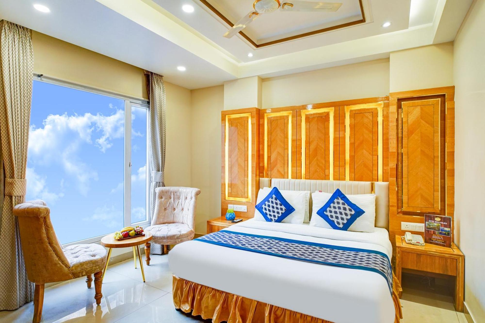 Gold Palace - 03 Mins Walk From Railway Station New Delhi