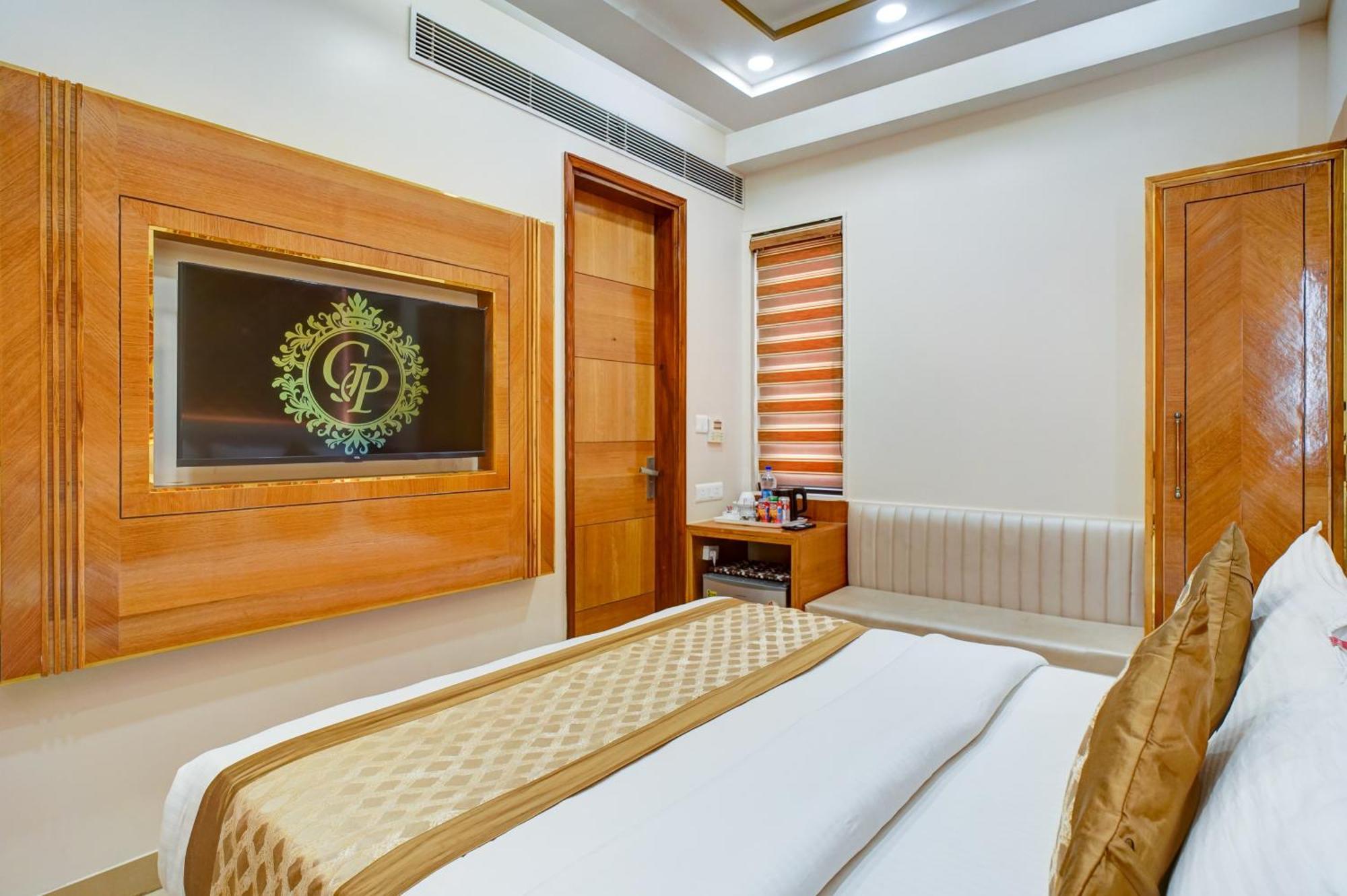 Gold Palace - 03 Mins Walk From Railway Station 3* New Delhi