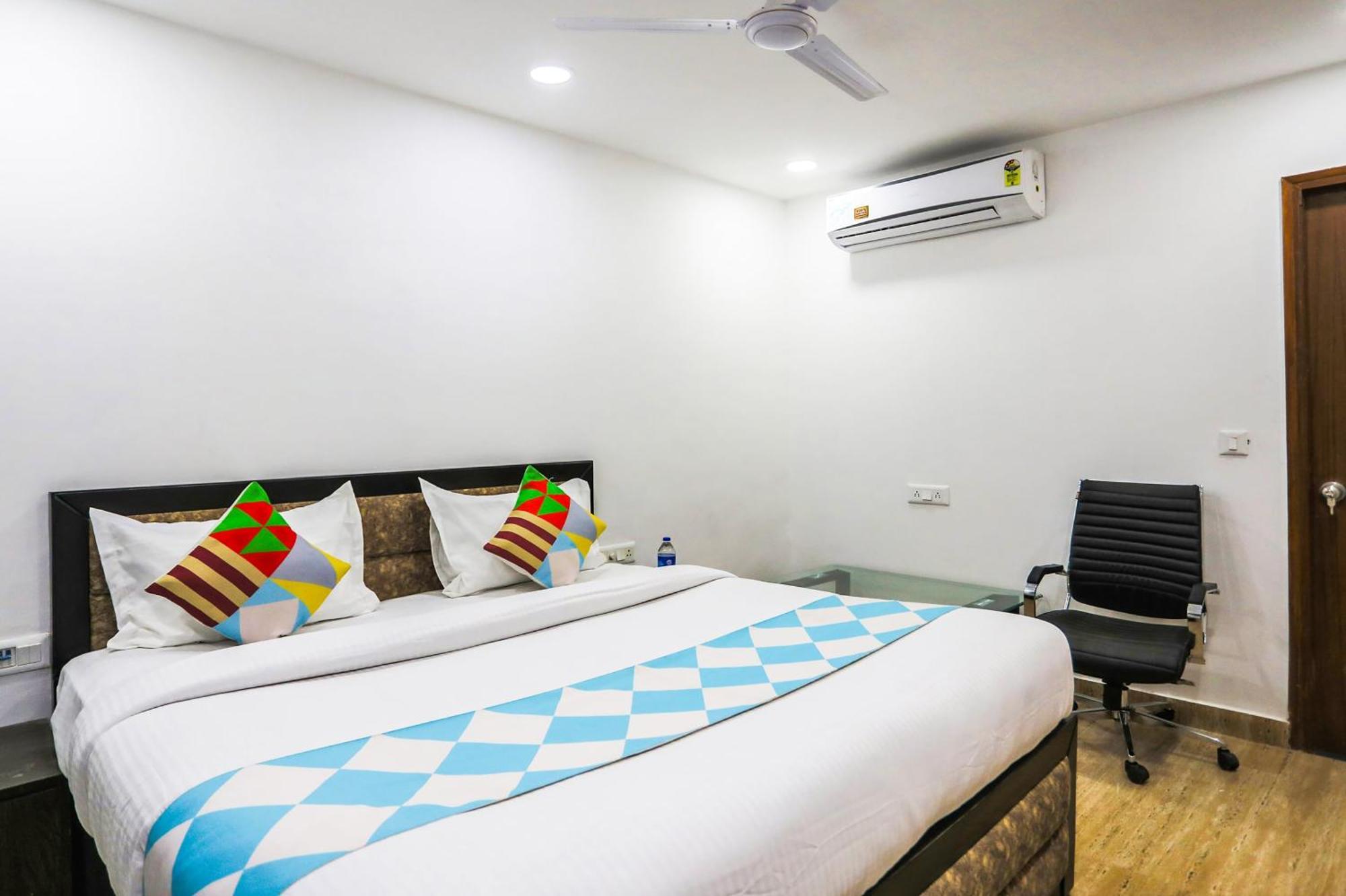 O The Premium Apartment