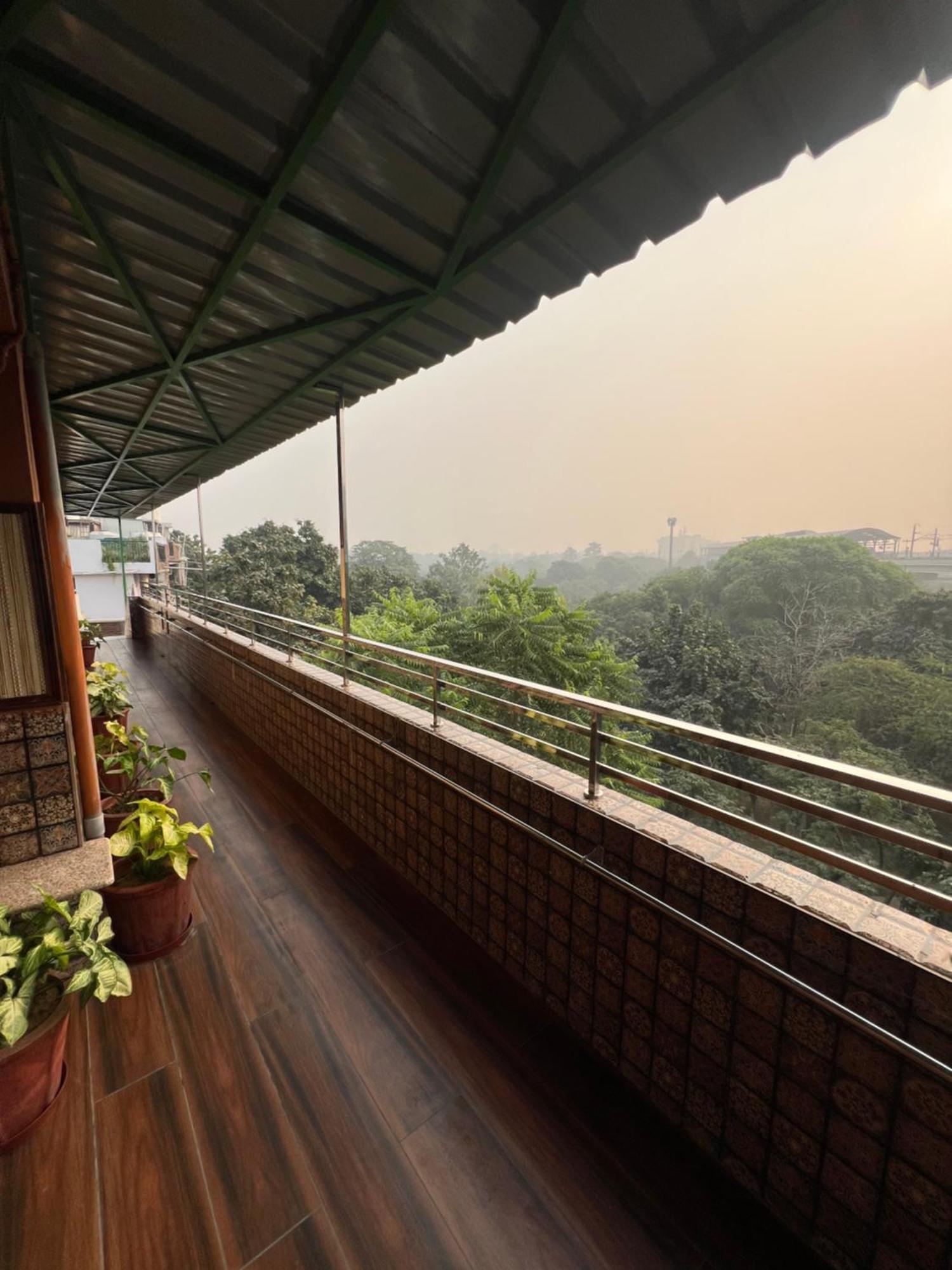 House Of Comfort Delhi Homestay
