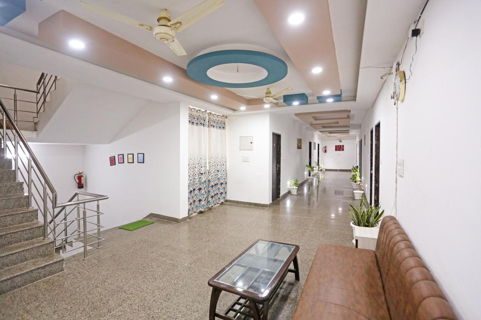 Bed & Breakfast Aero Stay- *