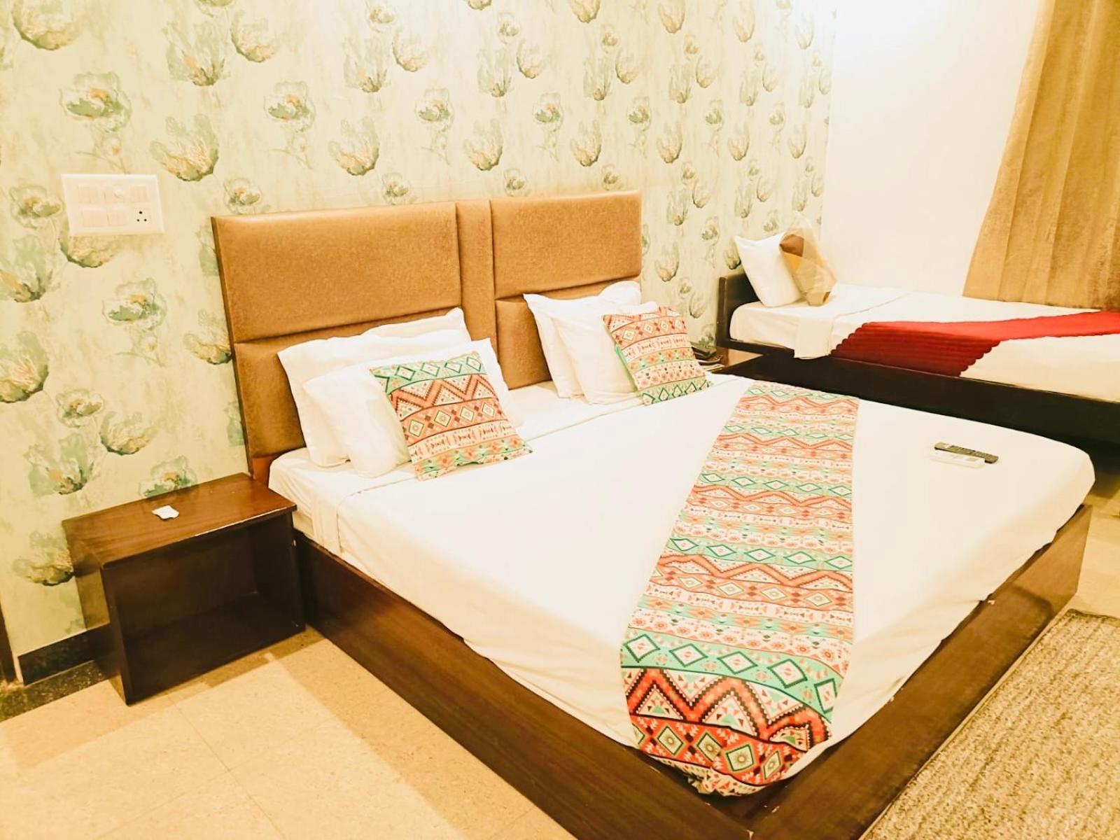Hotel Tark Plaza Delhi Airport