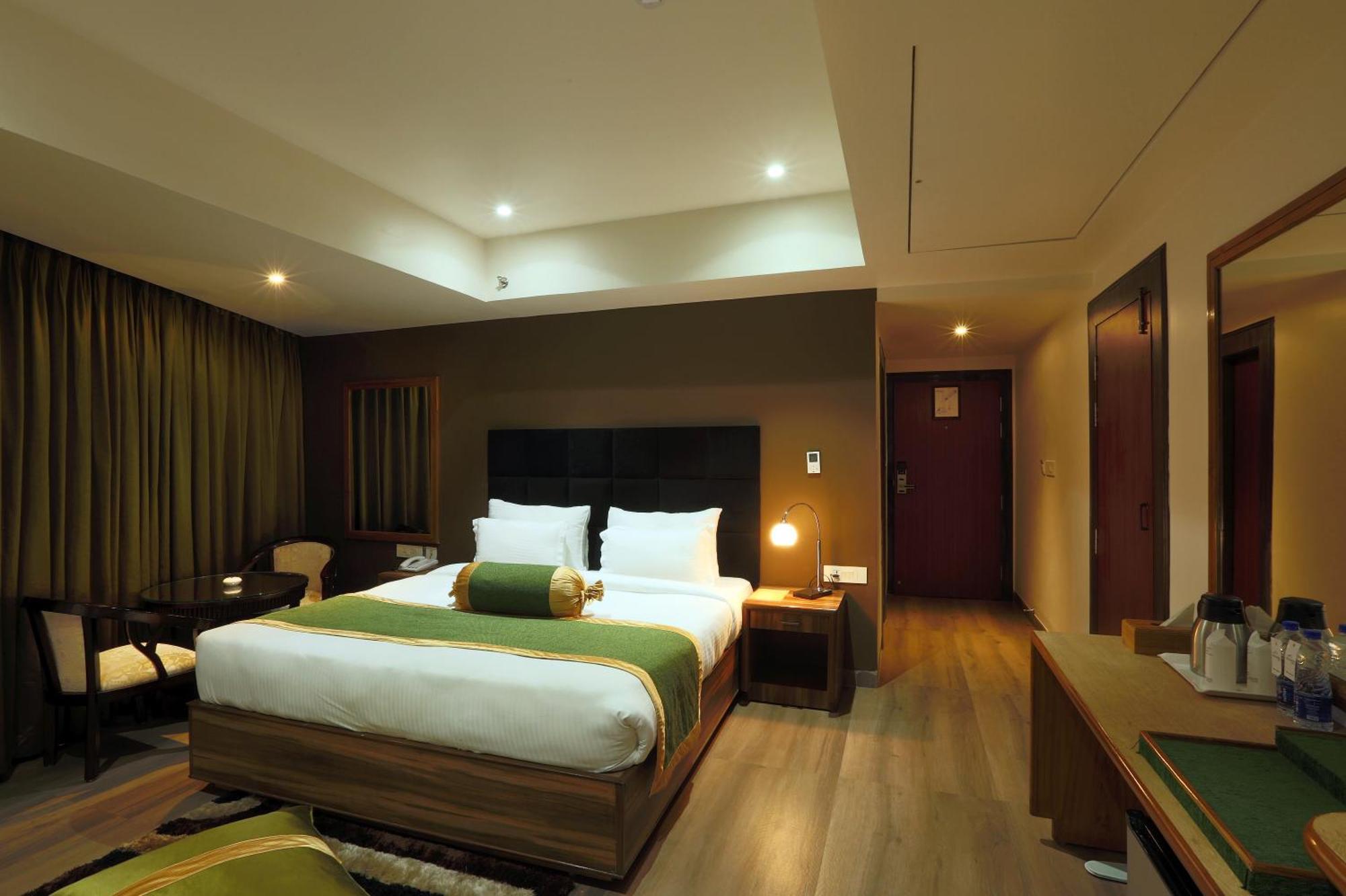Cardinal Oxmo Delhi Airort 4* Nova Deli