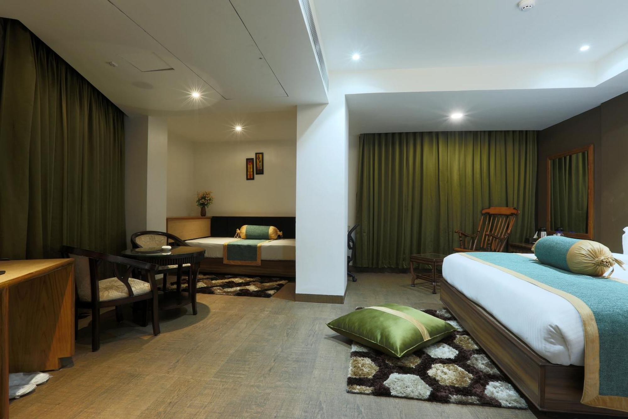 Hotel Cardinal Oxmo Delhi Airort