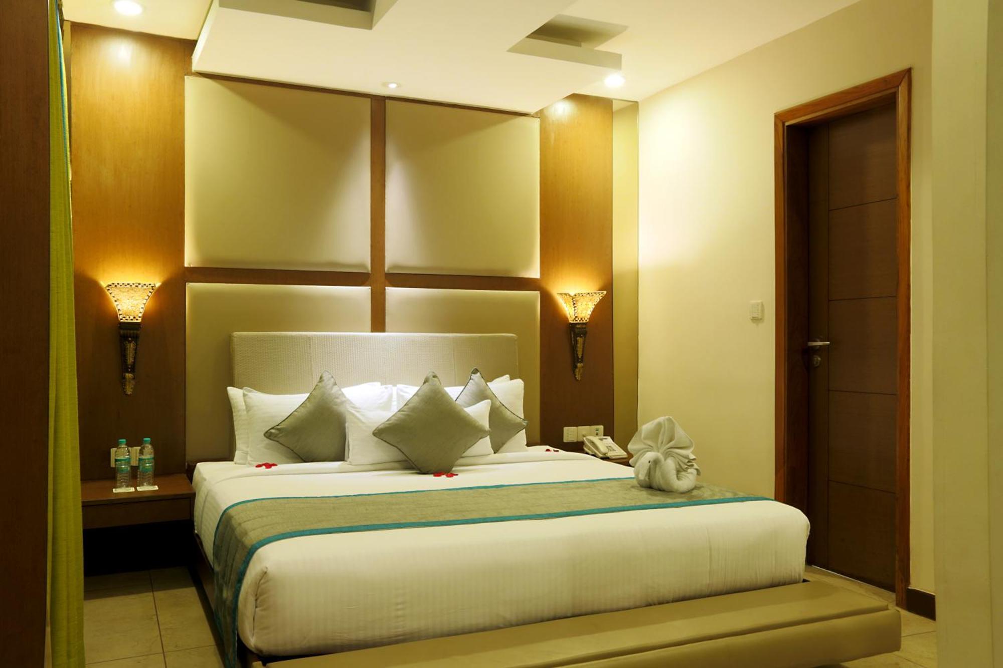 Cardinal Oxmo Delhi Airort 4* Nova Deli