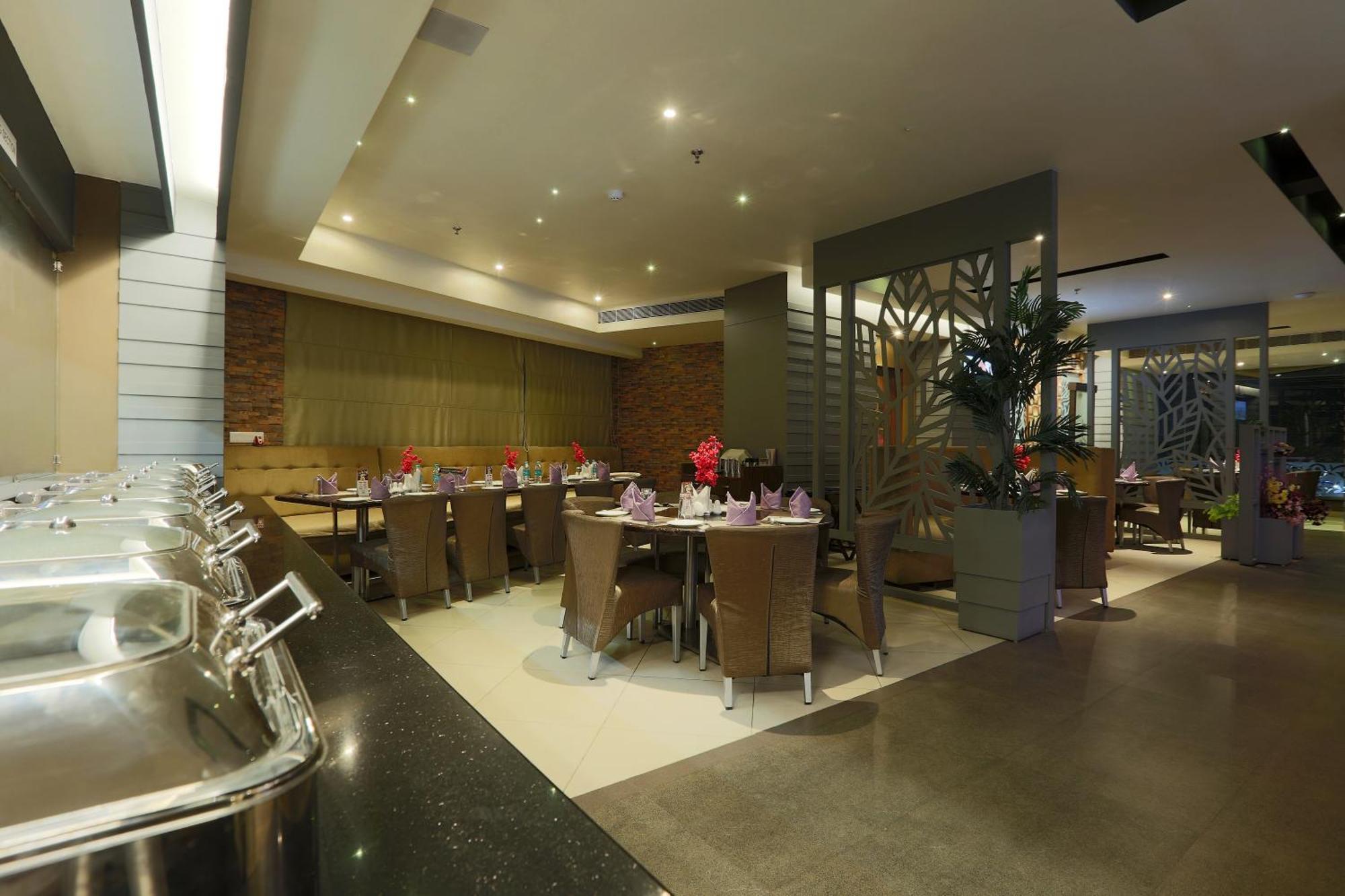 Hotel Cardinal Oxmo Delhi Airort Nova Deli
