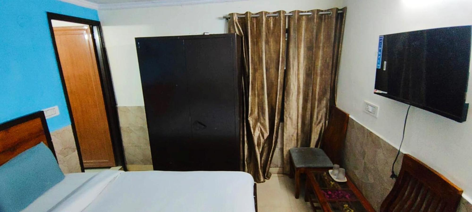 Hotel Private Near Us Embassy- Chanakyapuri 3*