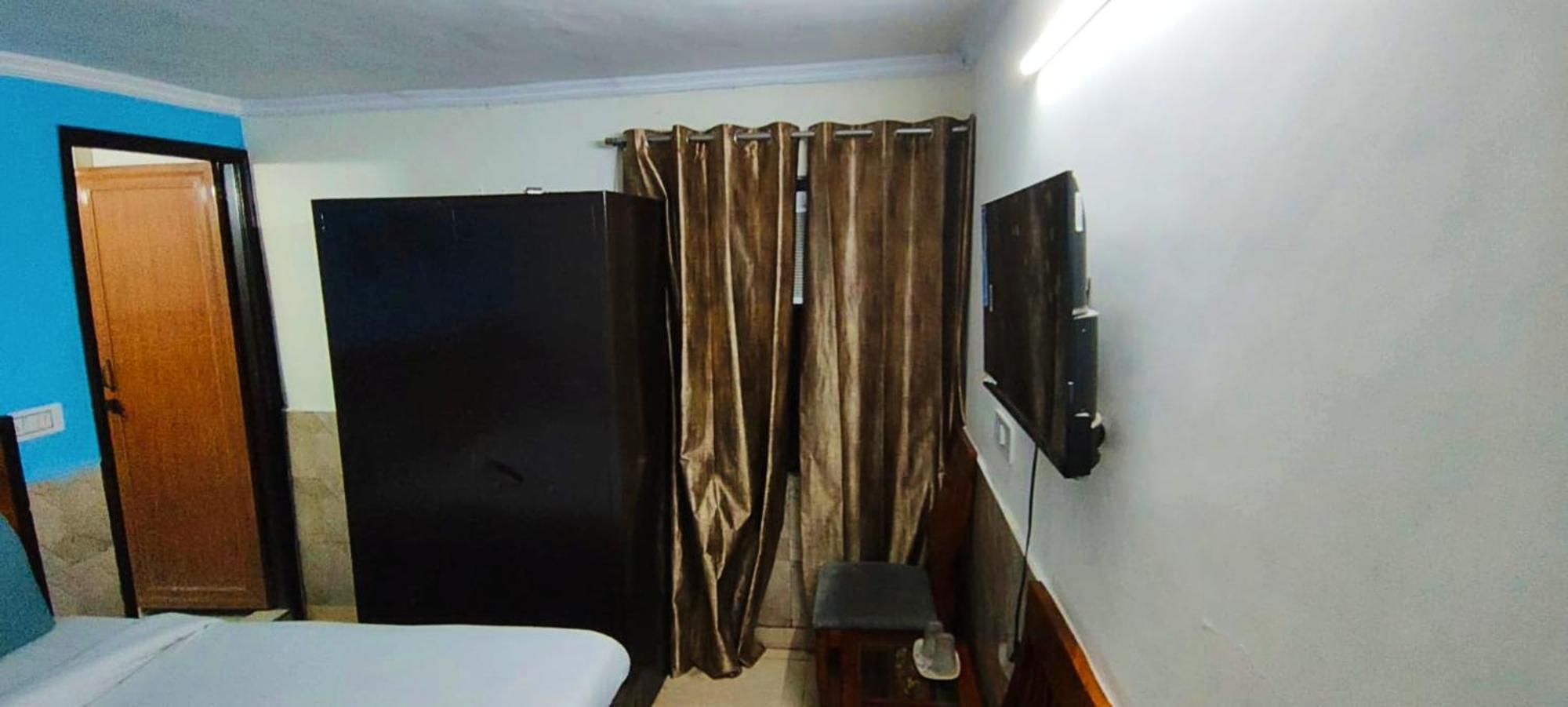 Hotel Private Near Us Embassy- Chanakyapuri 3*