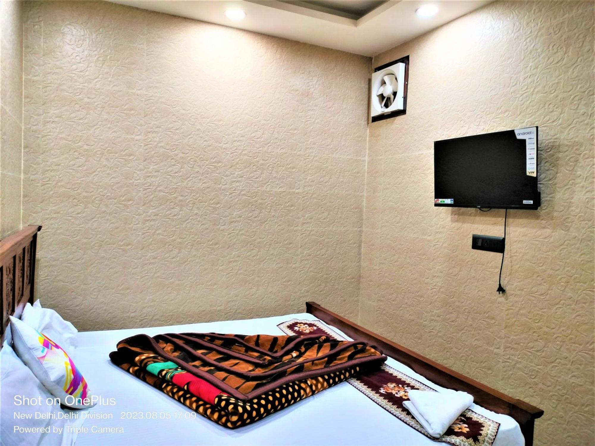 Shamim Residency ---near Nizamuddin Aulia Dargah * New Delhi