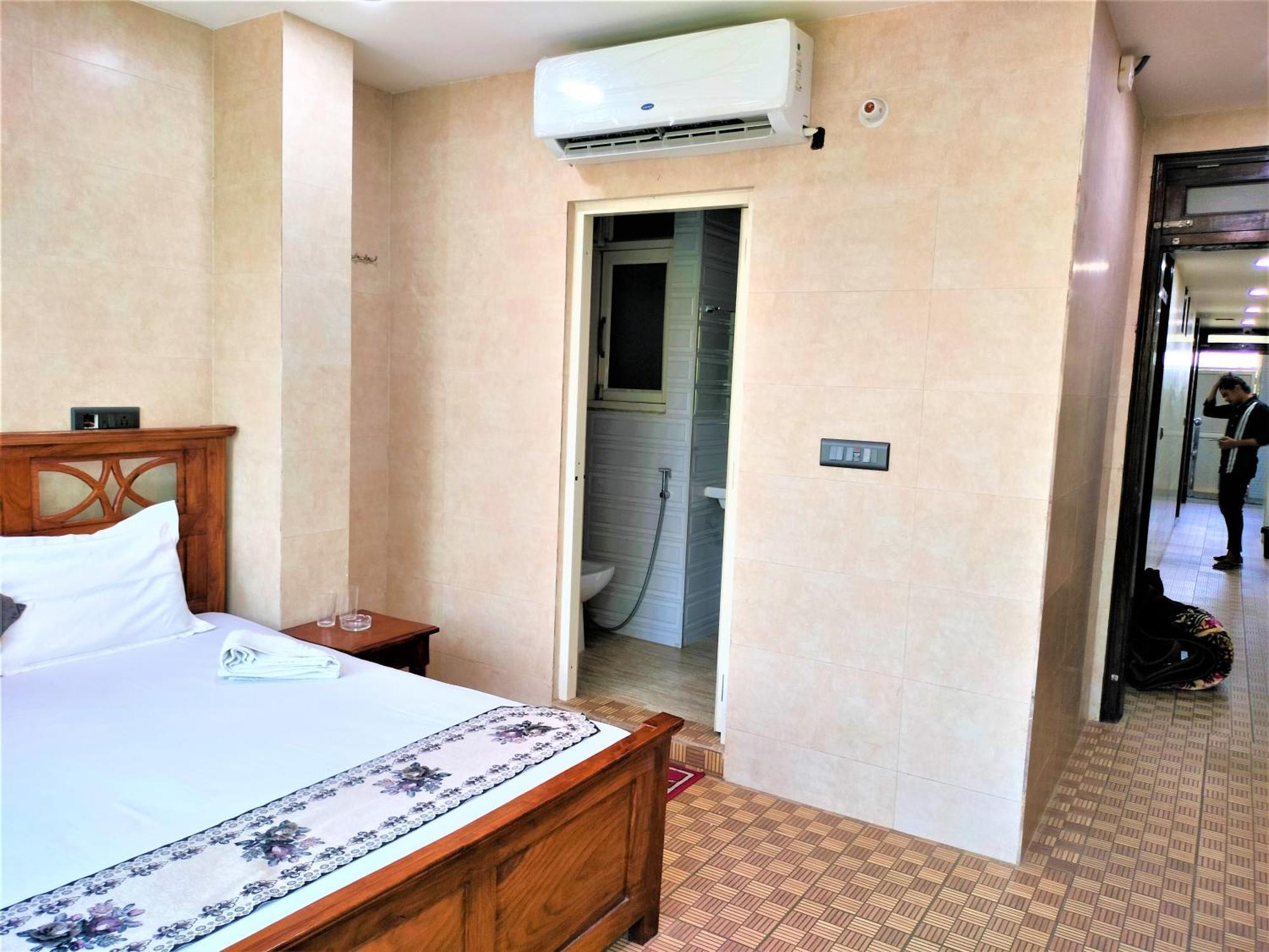 Shamim Residency ---near Nizamuddin Aulia Dargah *