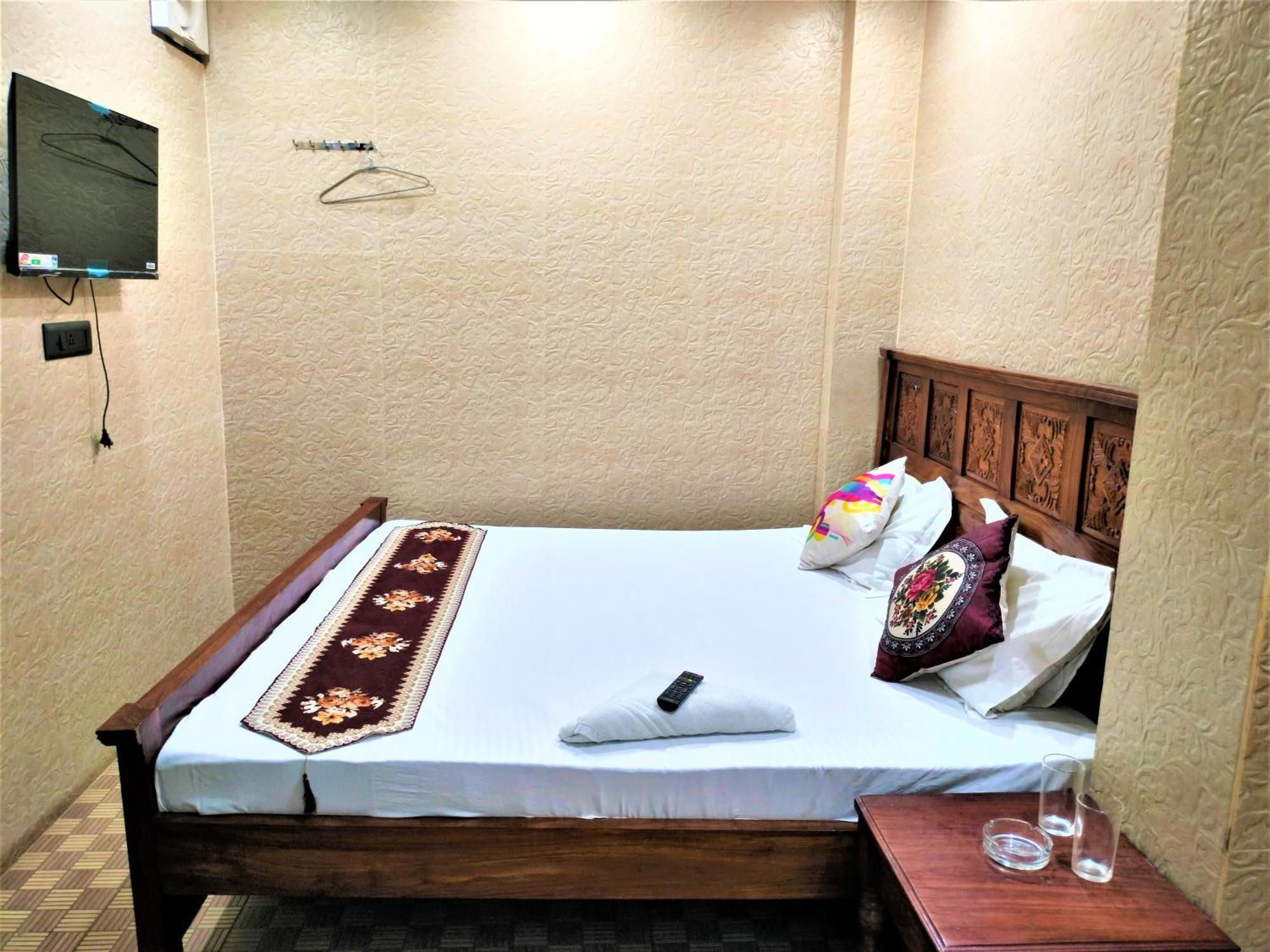 Shamim Residency ---near Nizamuddin Aulia Dargah *