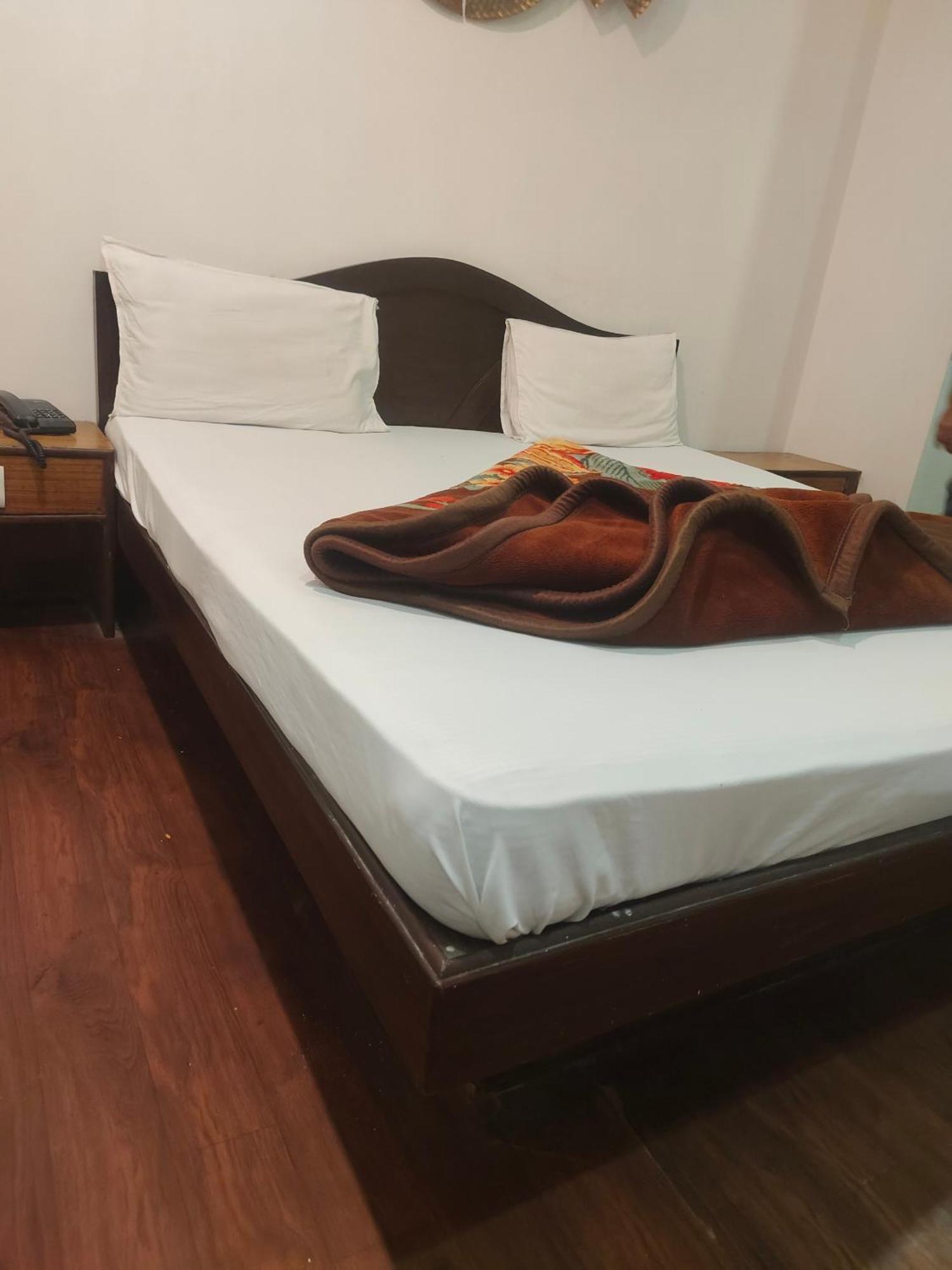 Comfrate By Family Istay * New Delhi