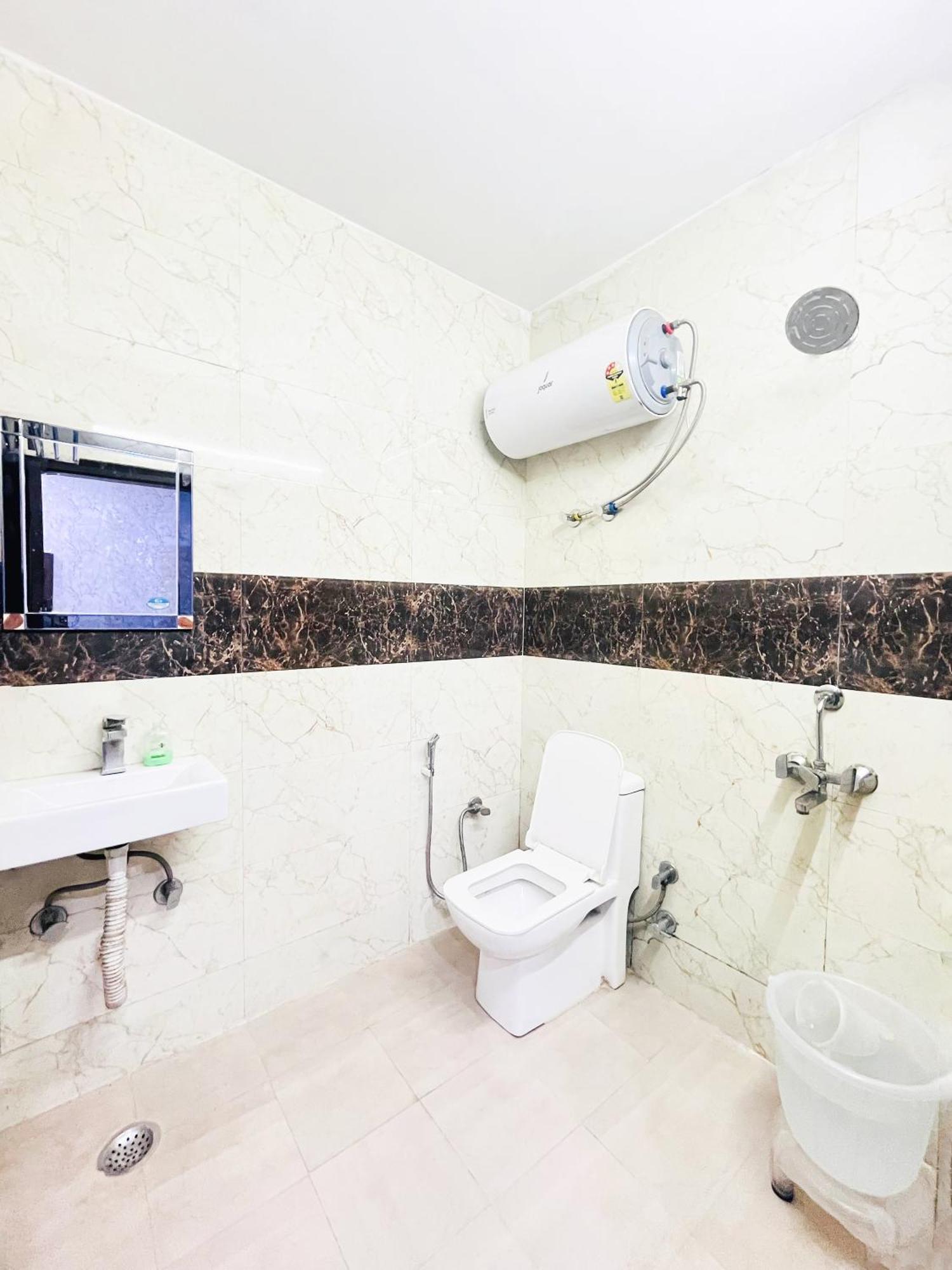 Moti Bagh - Satya Niketan Bed & Breakfast New Delhi