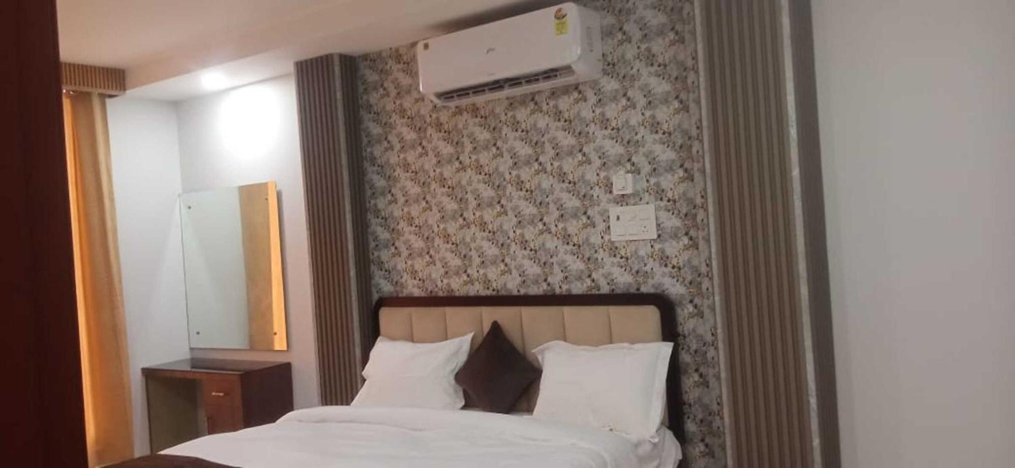 Moti Bagh - Satya Niketan Bed & Breakfast