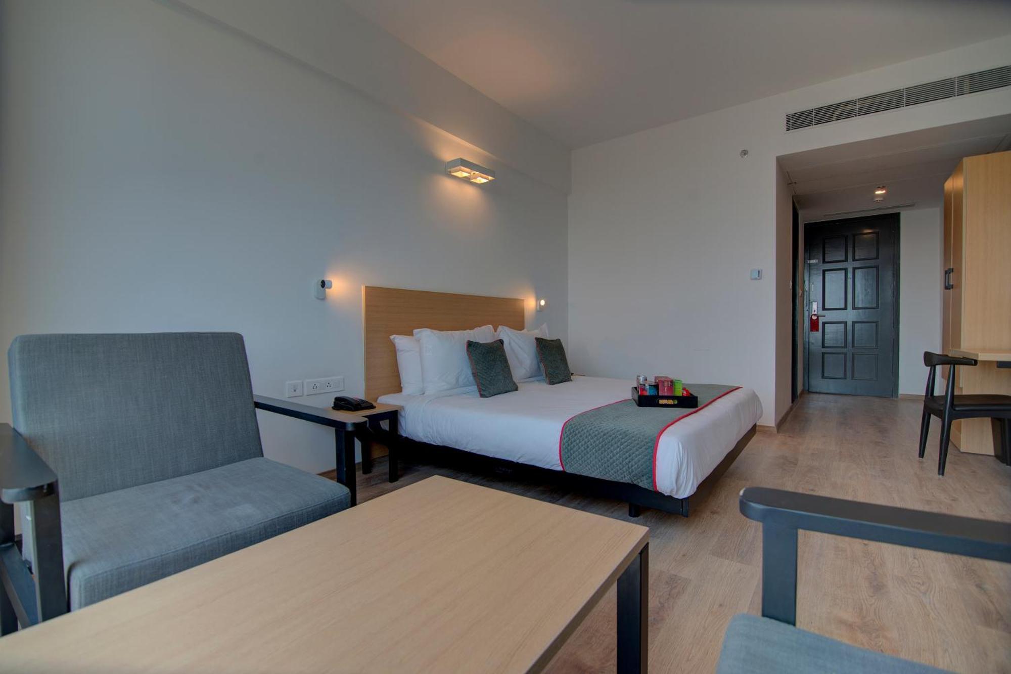 De Pacific Near Delhi Airport 4* New Delhi