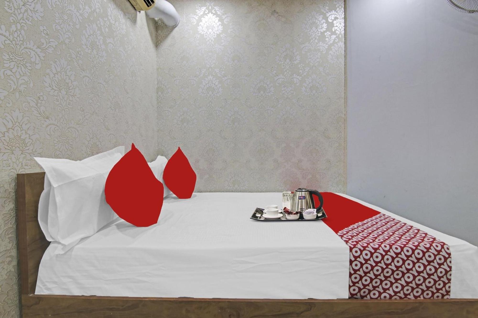 Hotel O Sr Residency Near Ccd 4*