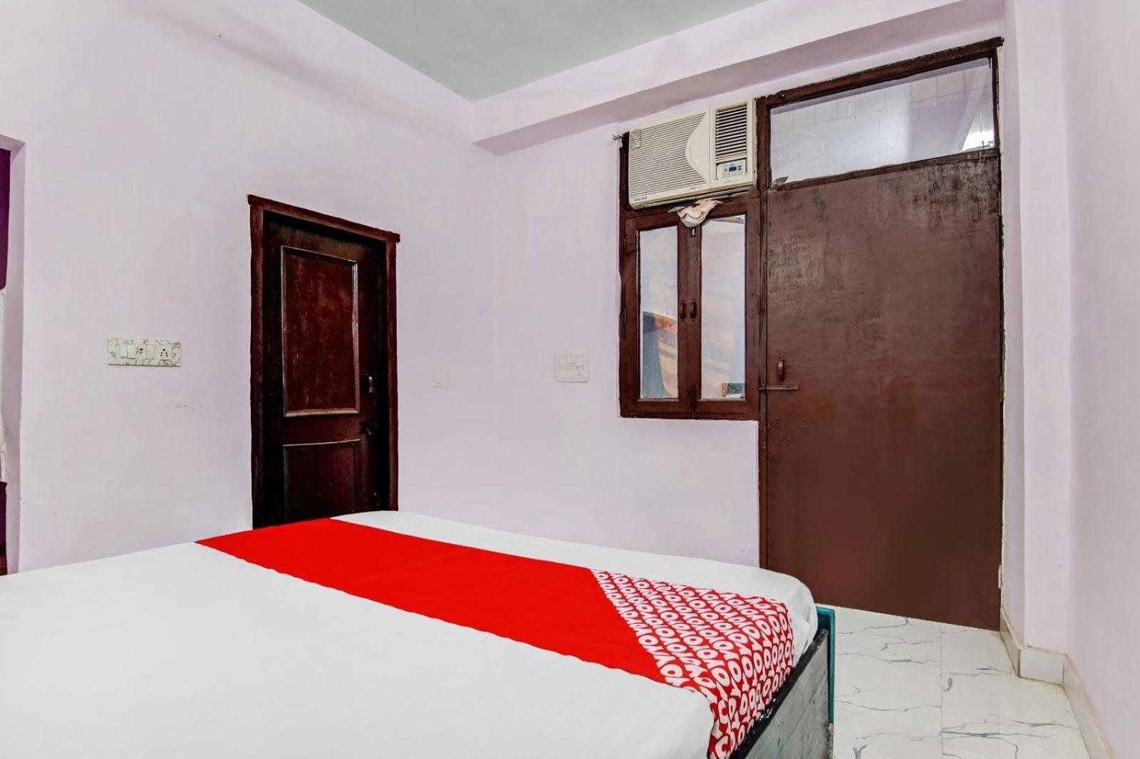 Live On Del3763 Hotel 3*