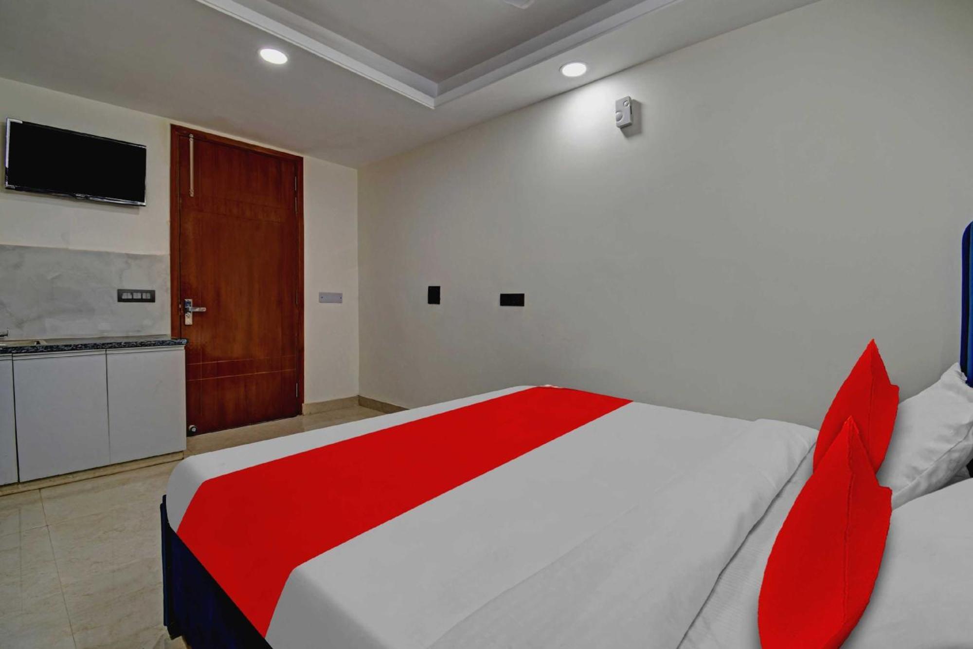 Super O Sai Kripa Hotel