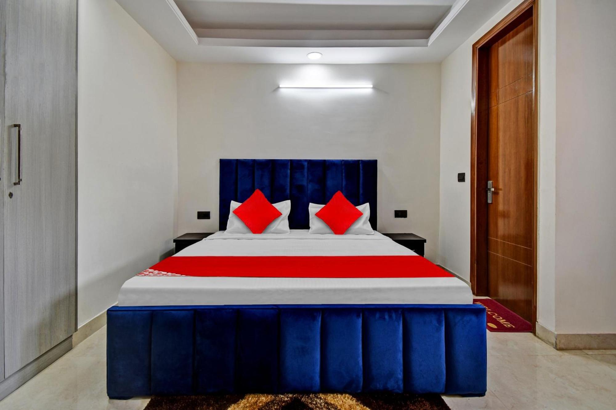 Super O Sai Kripa Hotel