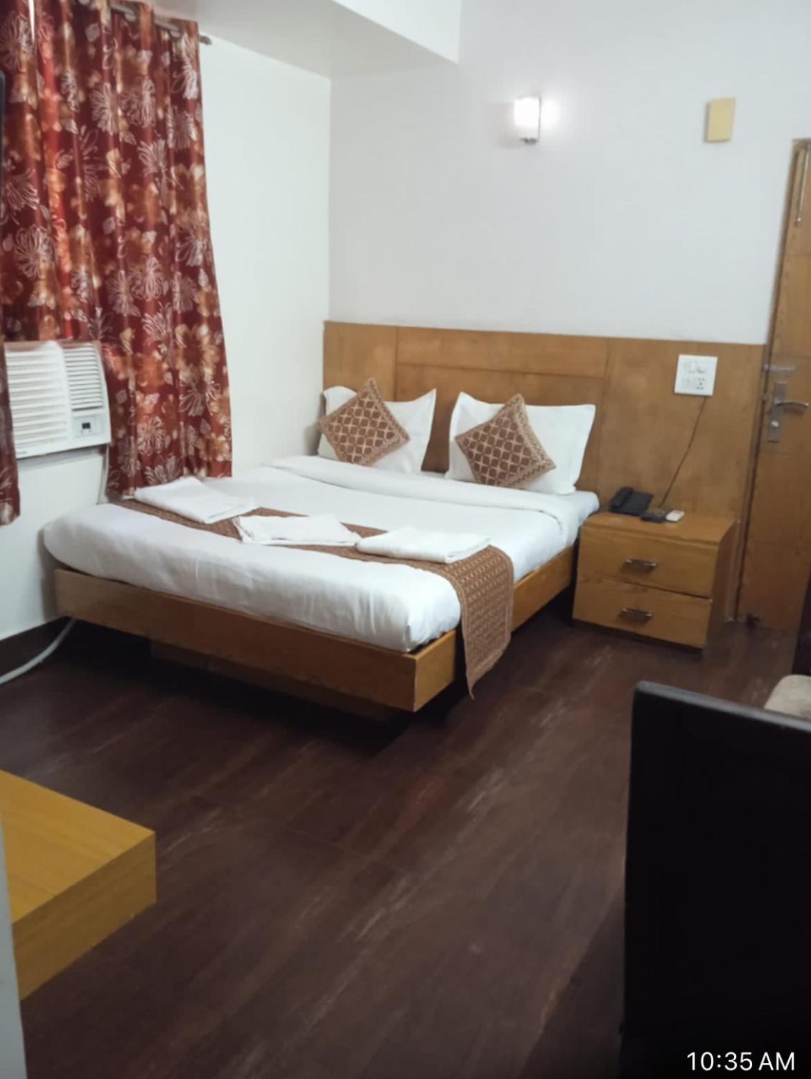 Star Palace - Near Karol Bagh Metro Hotel Delhi (National Capital Territory of India)