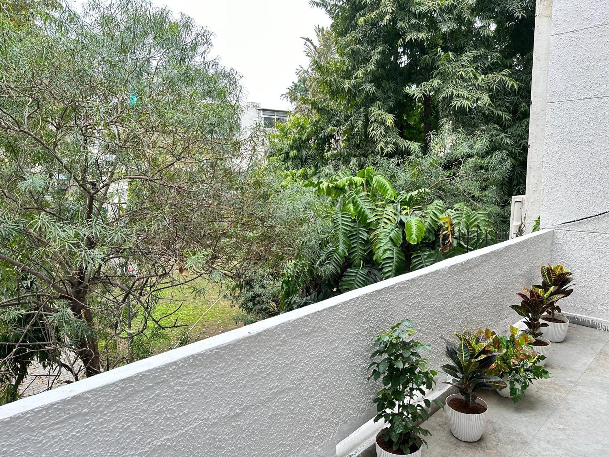 Grove Residency Hauz Khas Couple Friendly Hotel
