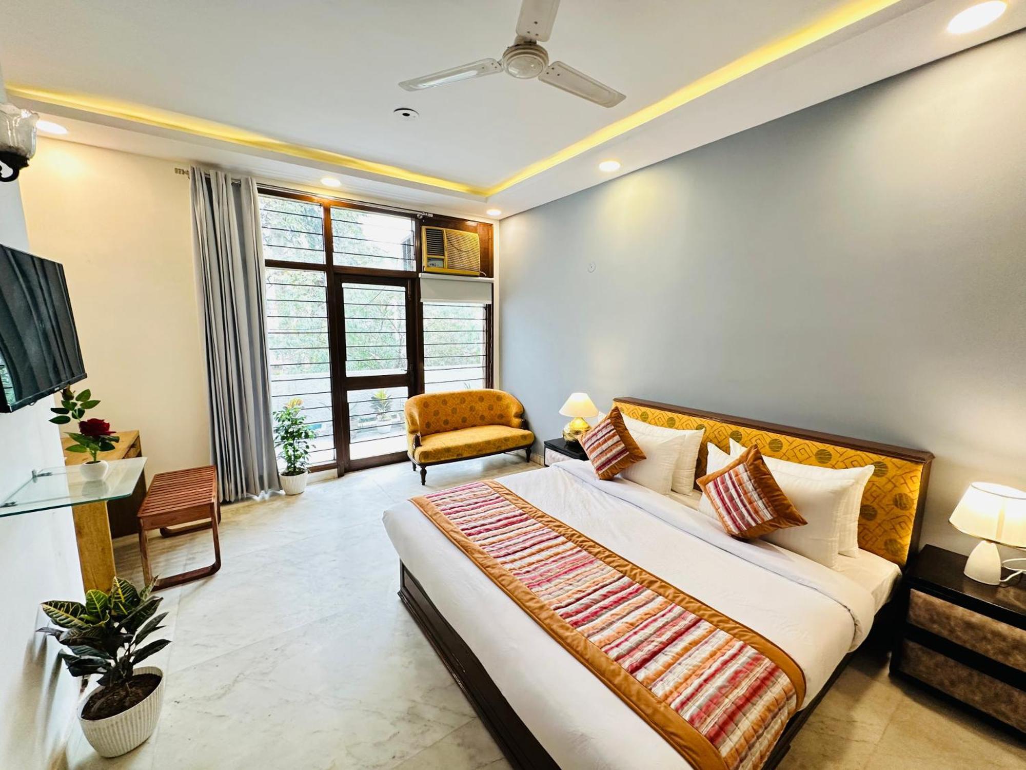 Hotel Grove Residency Hauz Khas Couple Friendly New Delhi