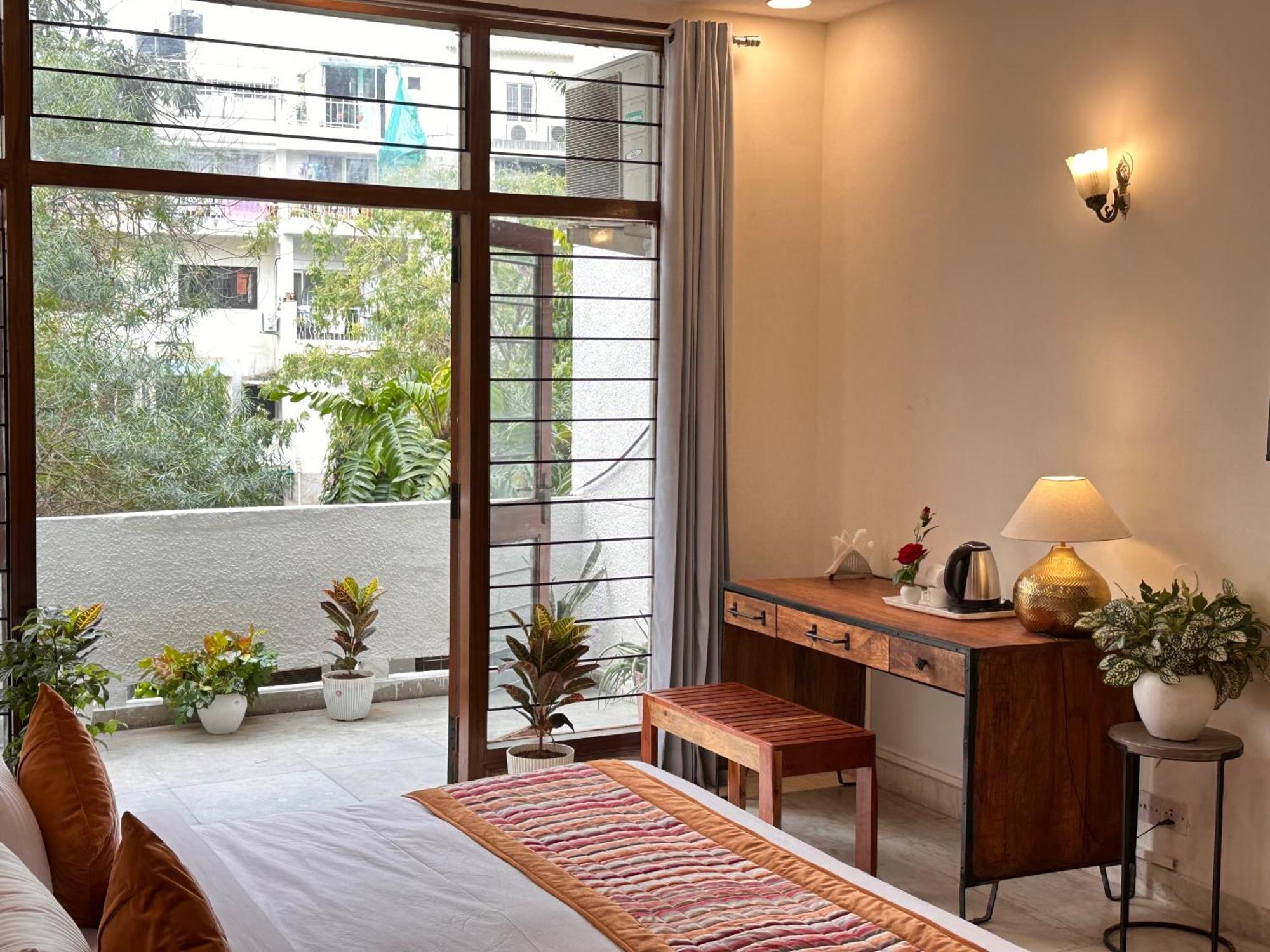 Hotel Grove Residency Hauz Khas Couple Friendly 3*