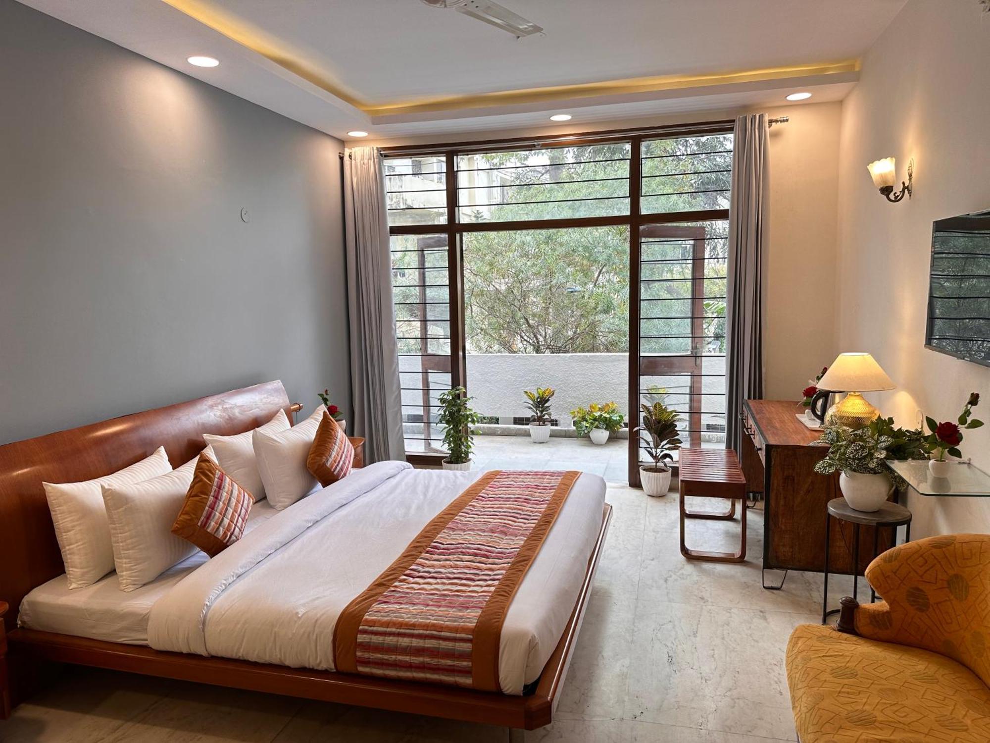 Grove Residency Hauz Khas Couple Friendly Hotel New Delhi