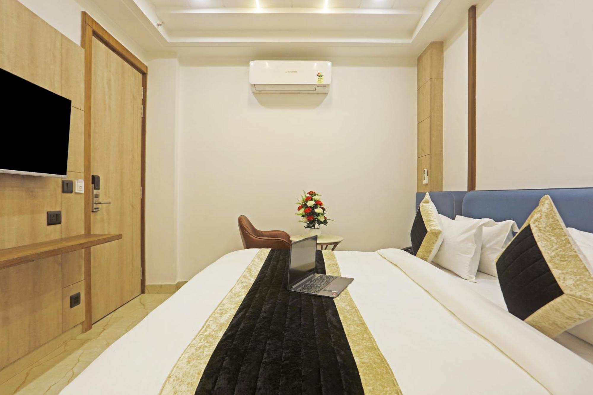 Hotel Mehul International -new Delhi Center 4*