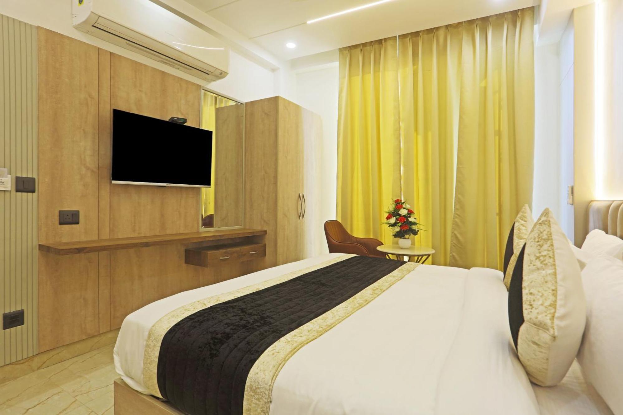 Mehul International -new Delhi Center 4* New Delhi