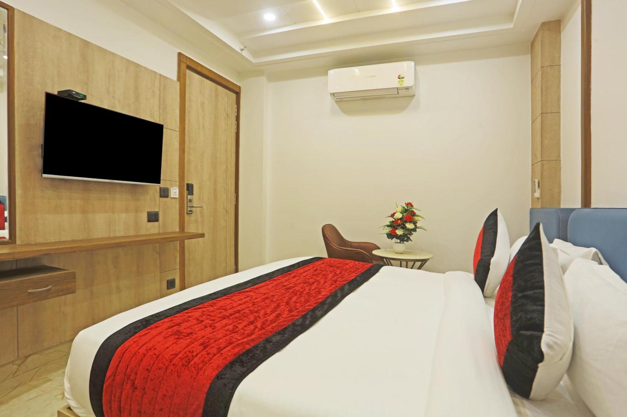 Mehul International -new Delhi Center Hotel New Delhi