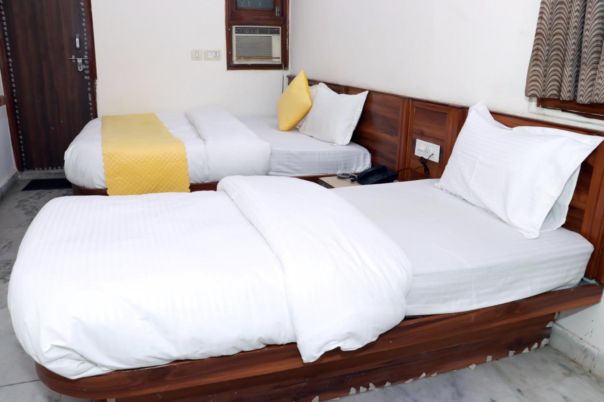Hotel Gush At Railway Station New Delhi
